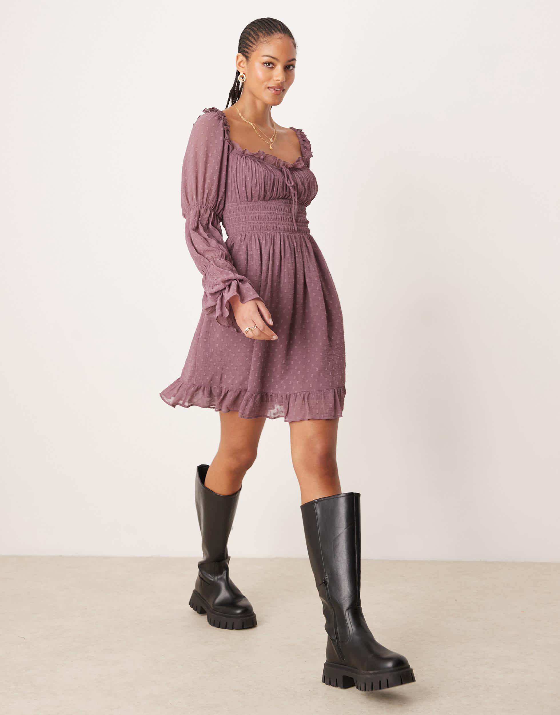 dress with long open sleeves Miss Lola