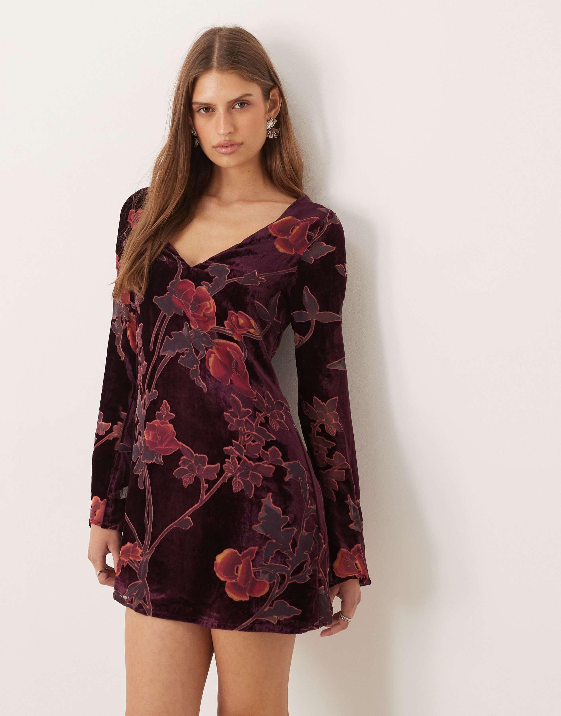 Motel Alitra V Neck Long Sleeve Mini Dress in Purple | Lyst Motel Alitra V Neck Long Sleeve Mini Dress in Purple | Lyst