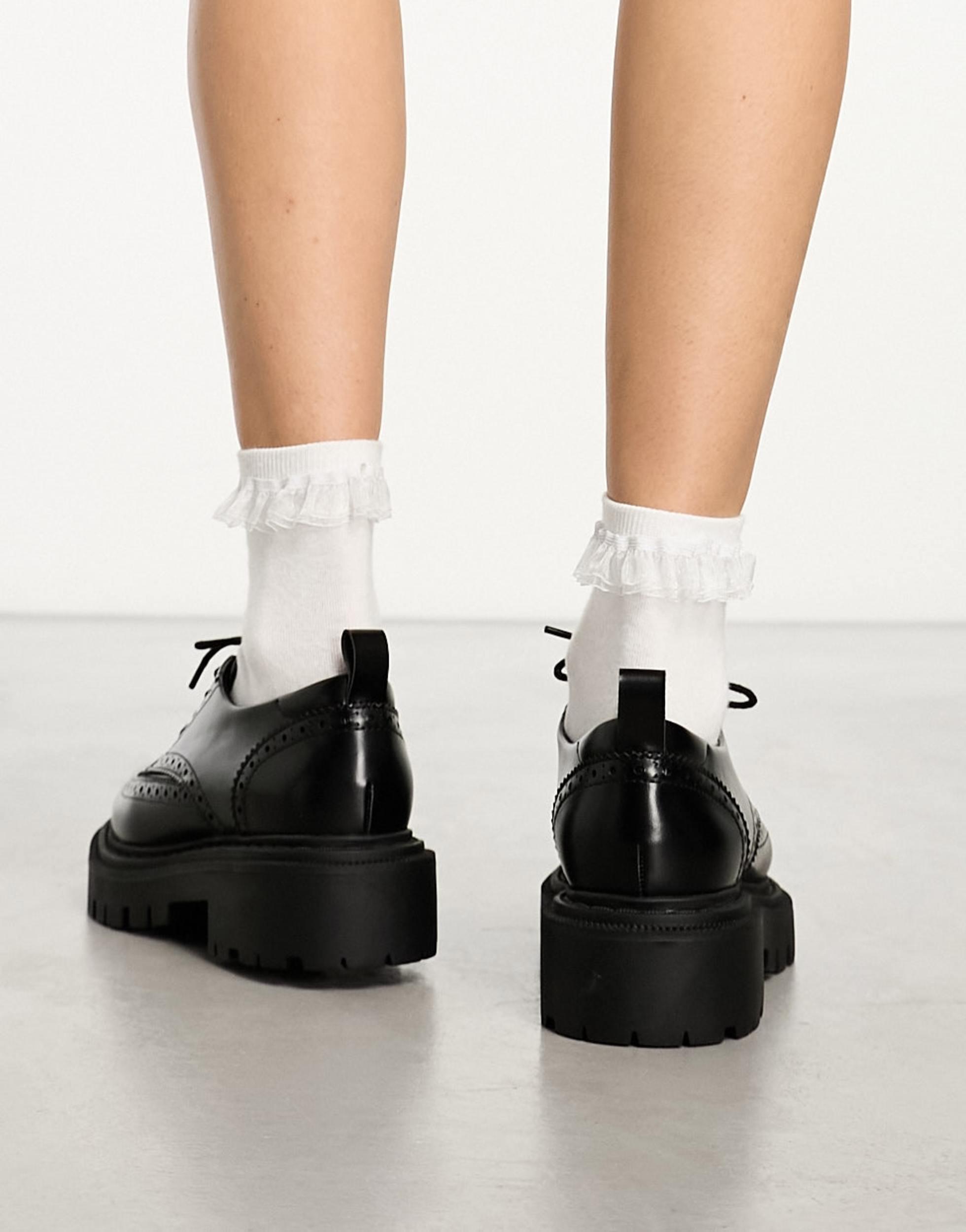 Monki chaussures outlet