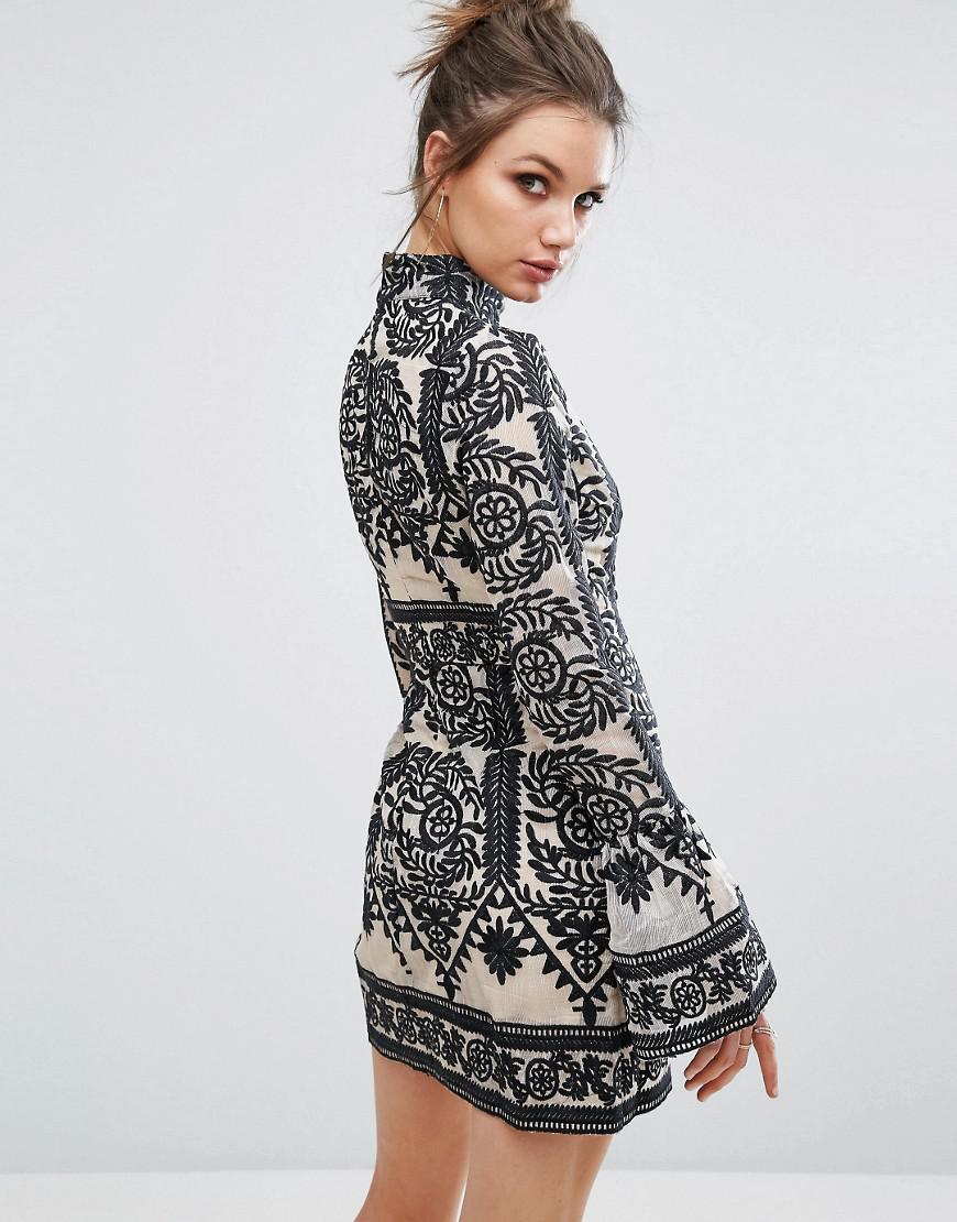 sleeveless dress with pockets
