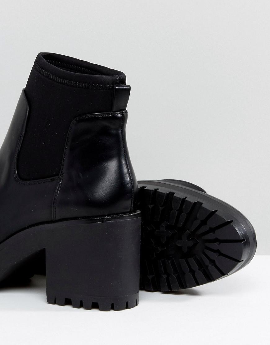 stradivarius leopard boots