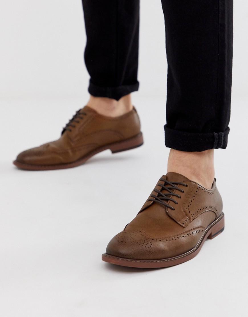 ASOS Brogue Shoes In Tan Faux Leather in Brown for Men - Lyst
