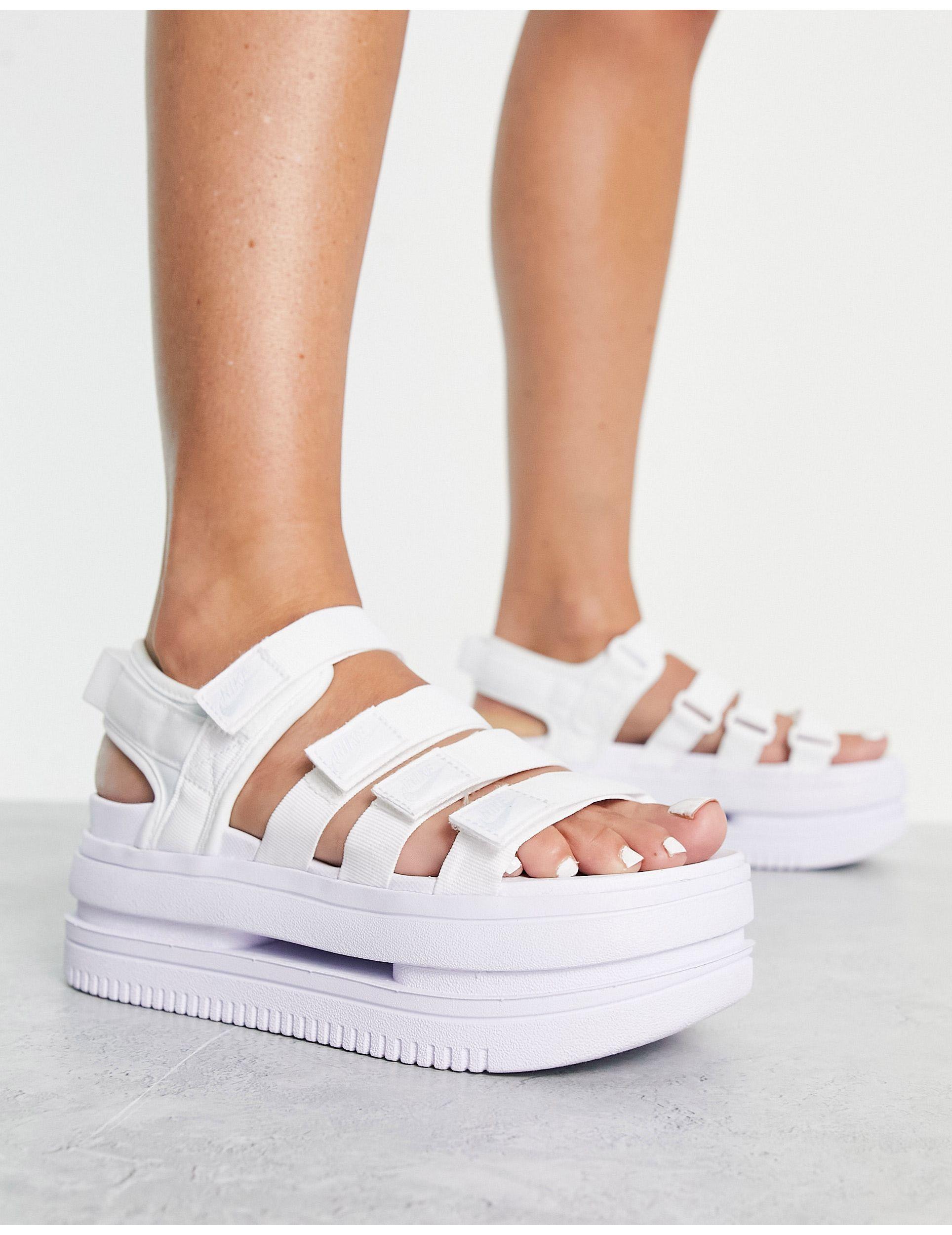 Nike Icon Classic Sandals in White | Lyst