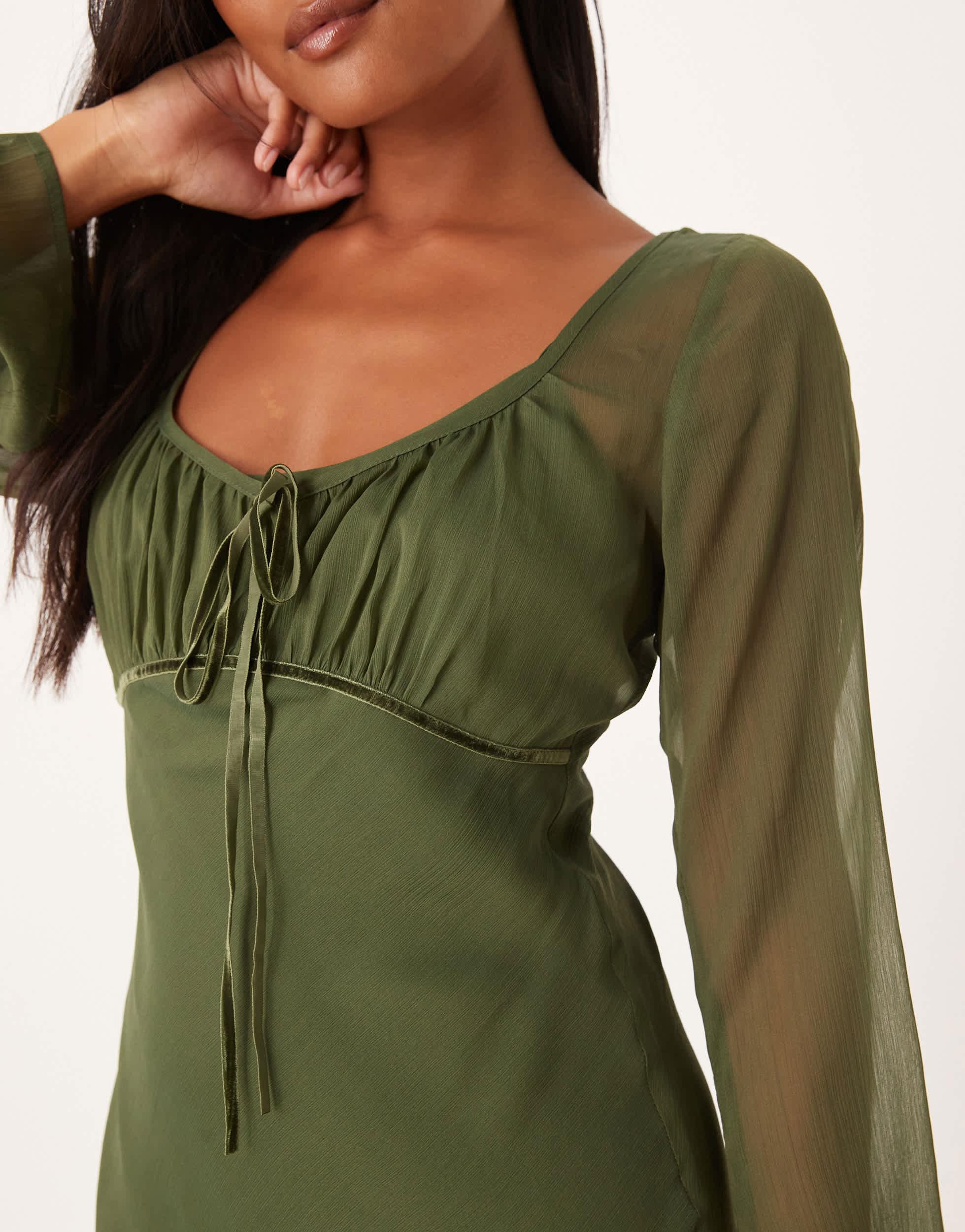 ASOS Asos Design Petite Ruched Bust Scoop Long Sleeve Maxi Dress in Green |  Lyst