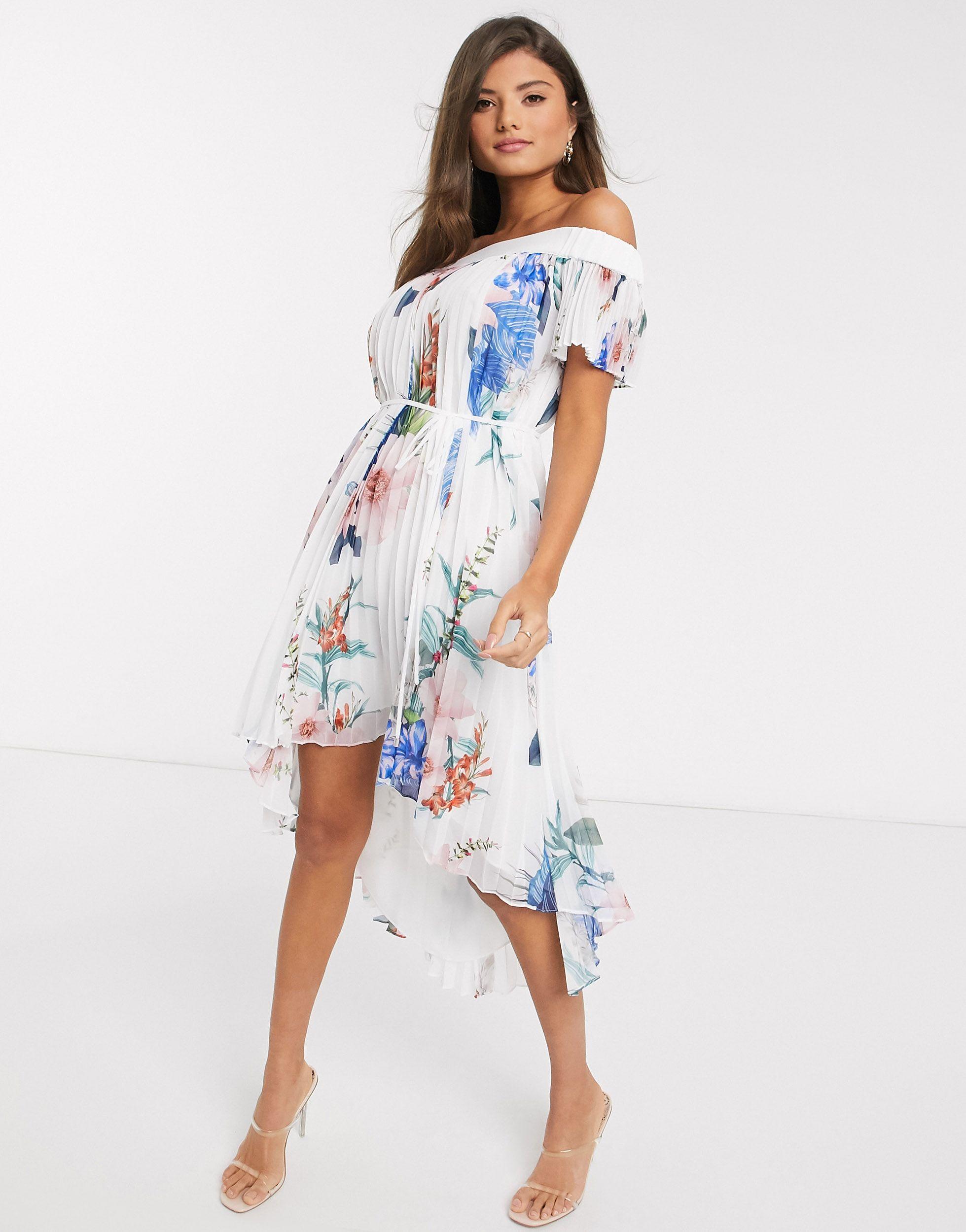 Uretfærdighed for ikke at nævne fodbold Ted Baker Luner Jamboree Pleated Off The Shoulder Maxi Dress in White | Lyst