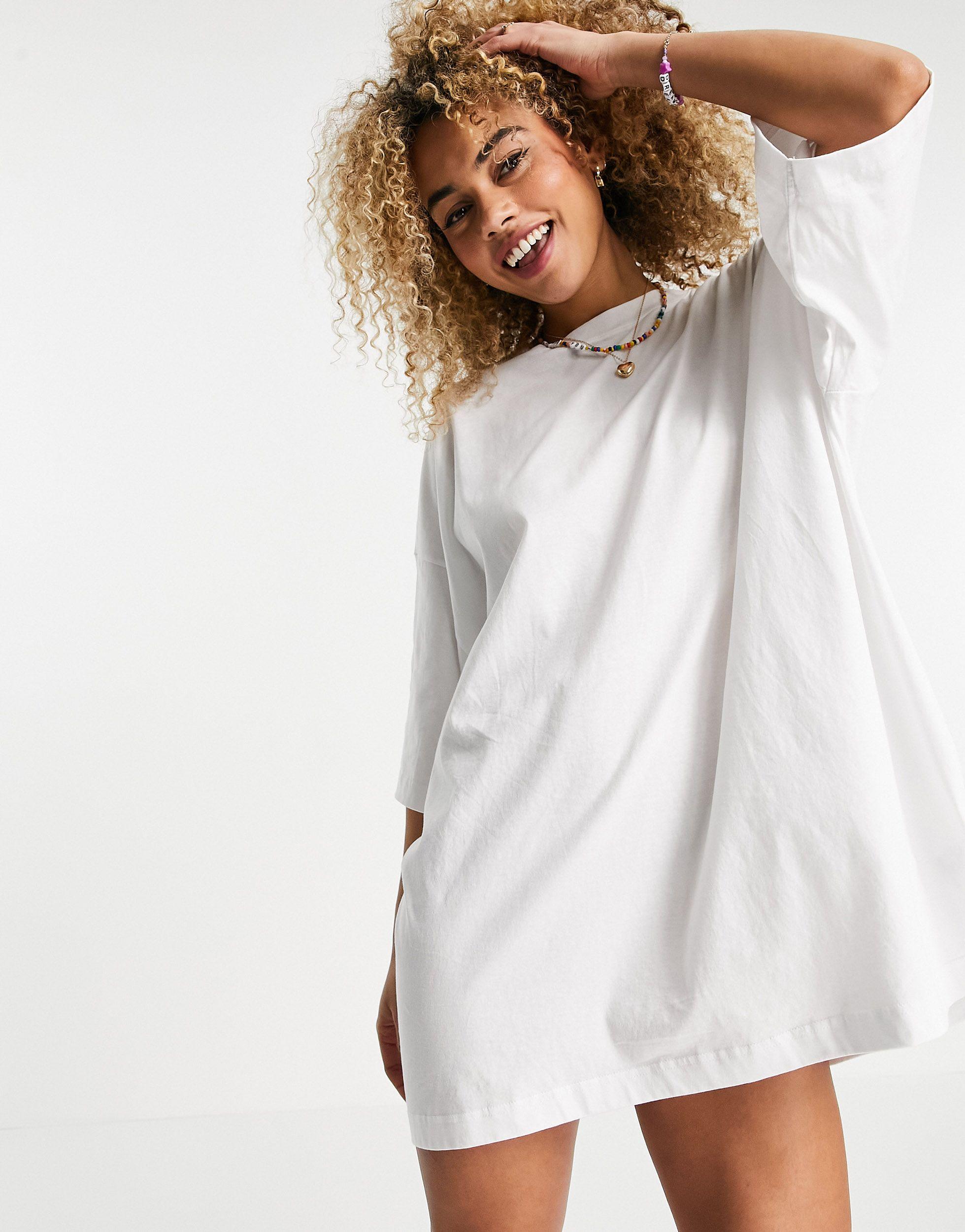 Weekday – huge – t-shirt-kleid aus baumwolle in Weiß | Lyst DE