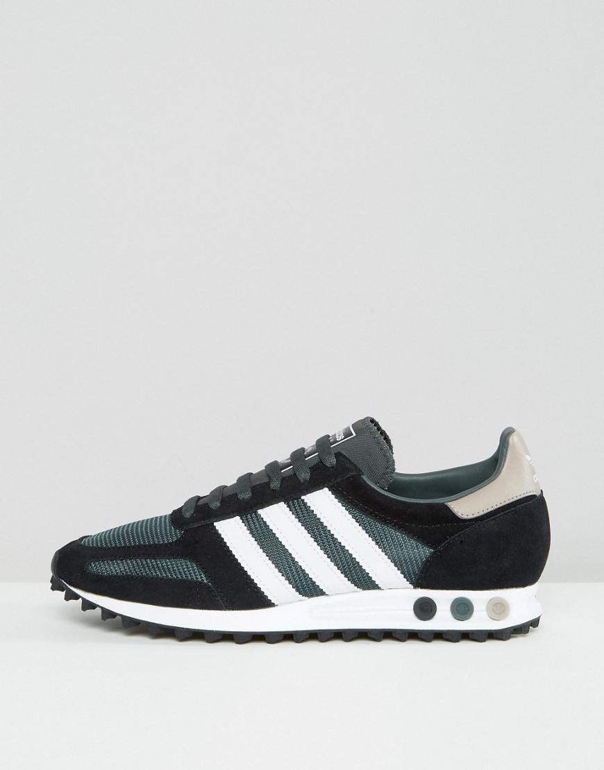 La trainers green sale