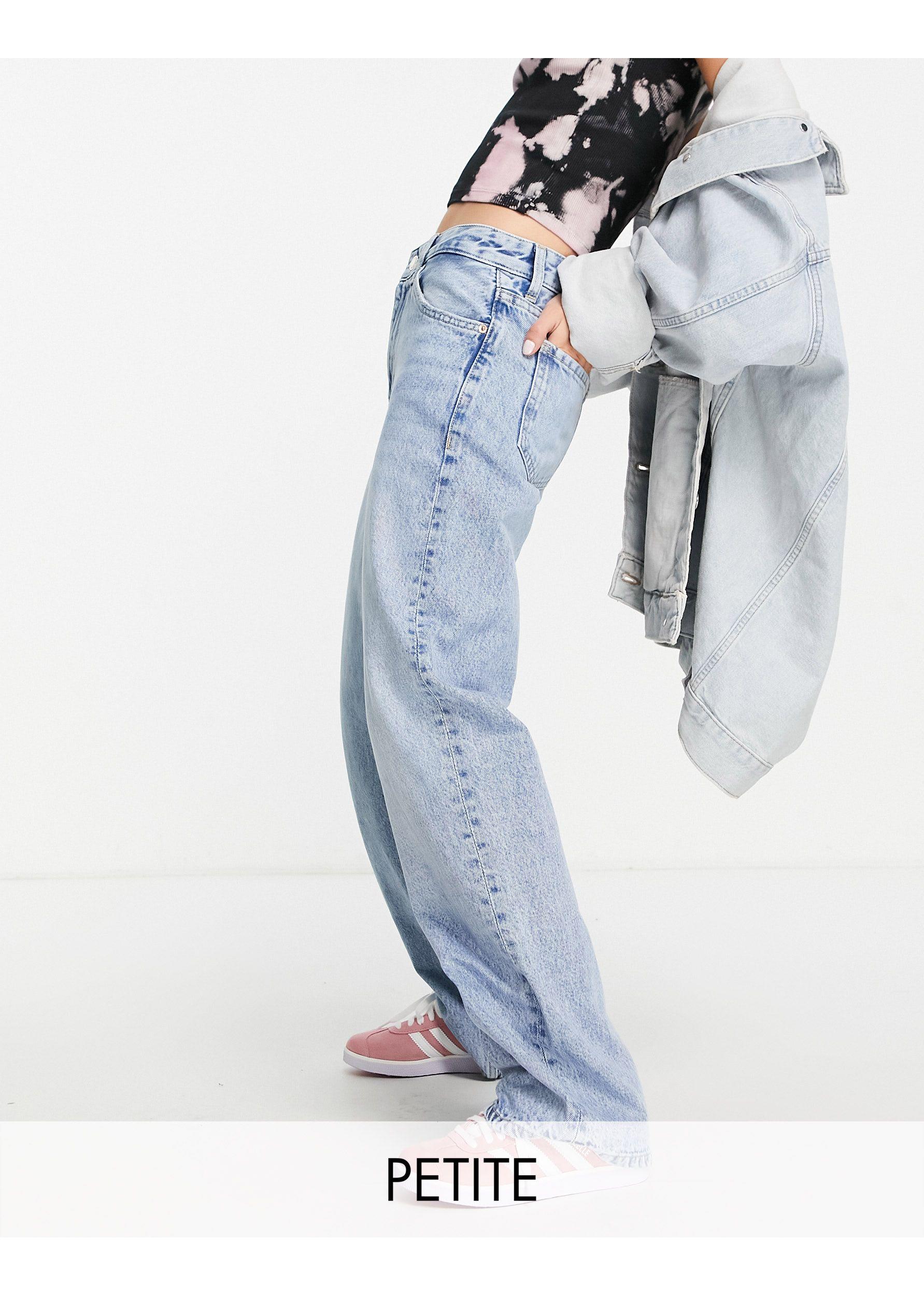 Bershka Denim Petite 90's baggy Low Rise Jean in Blue | Lyst