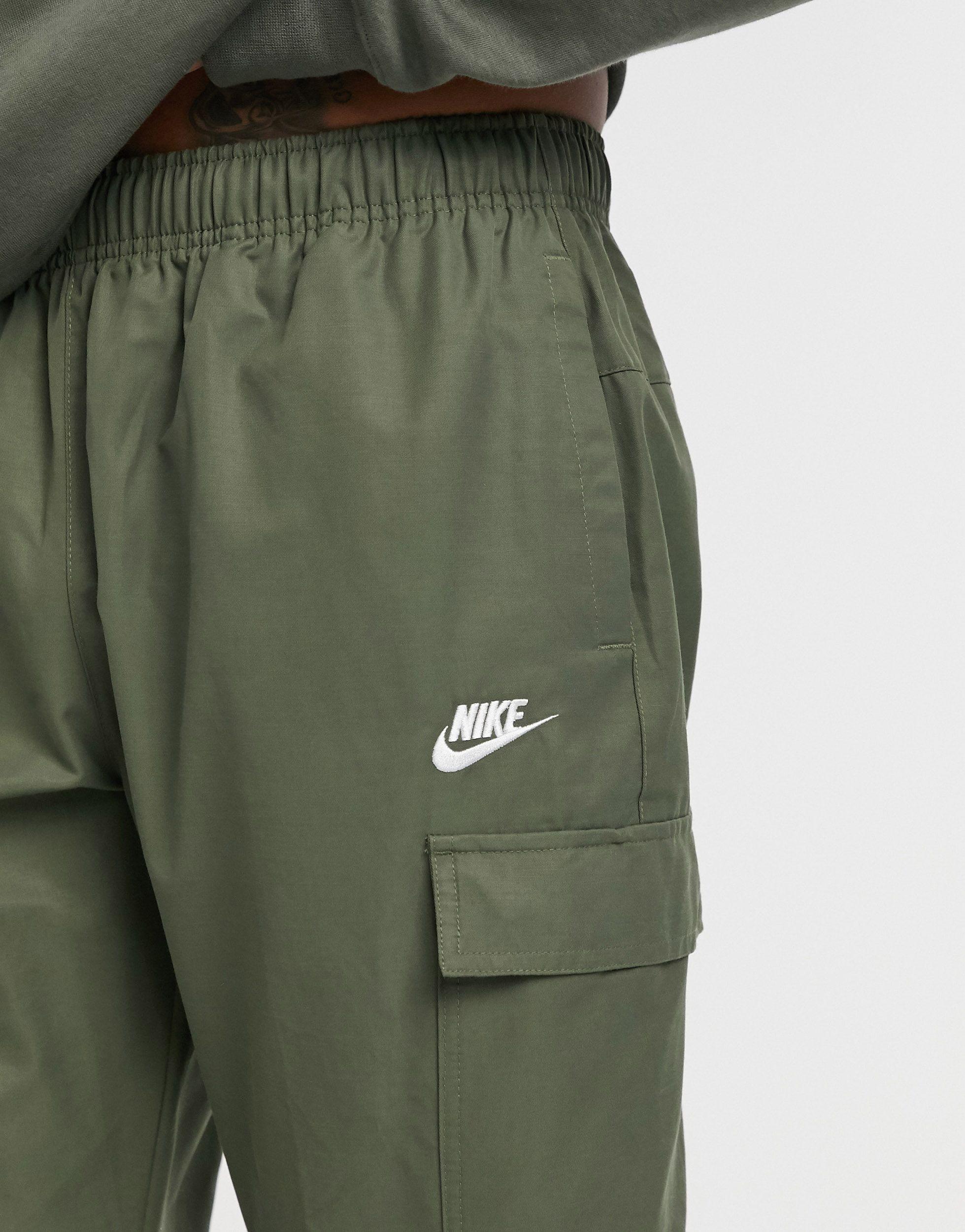 Making krans Terminal Nike Club Essentials Woven Cargo joggers in Green for Men | Lyst