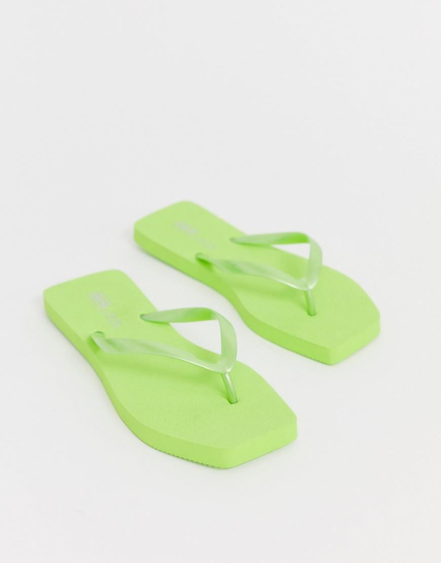 square toe flip flops