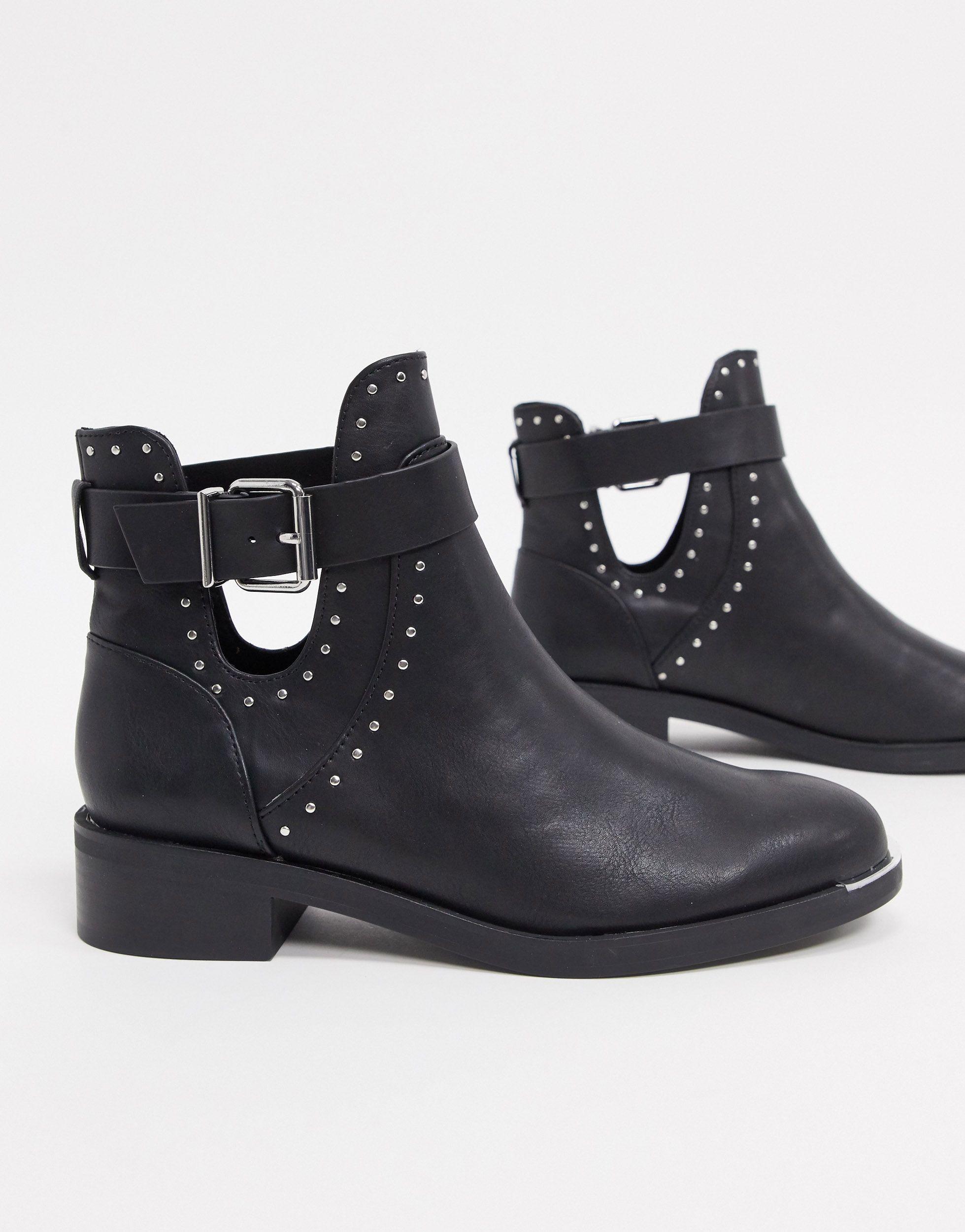 Botas negras con tachuelas Pull\u0026Bear de color Negro | Lyst