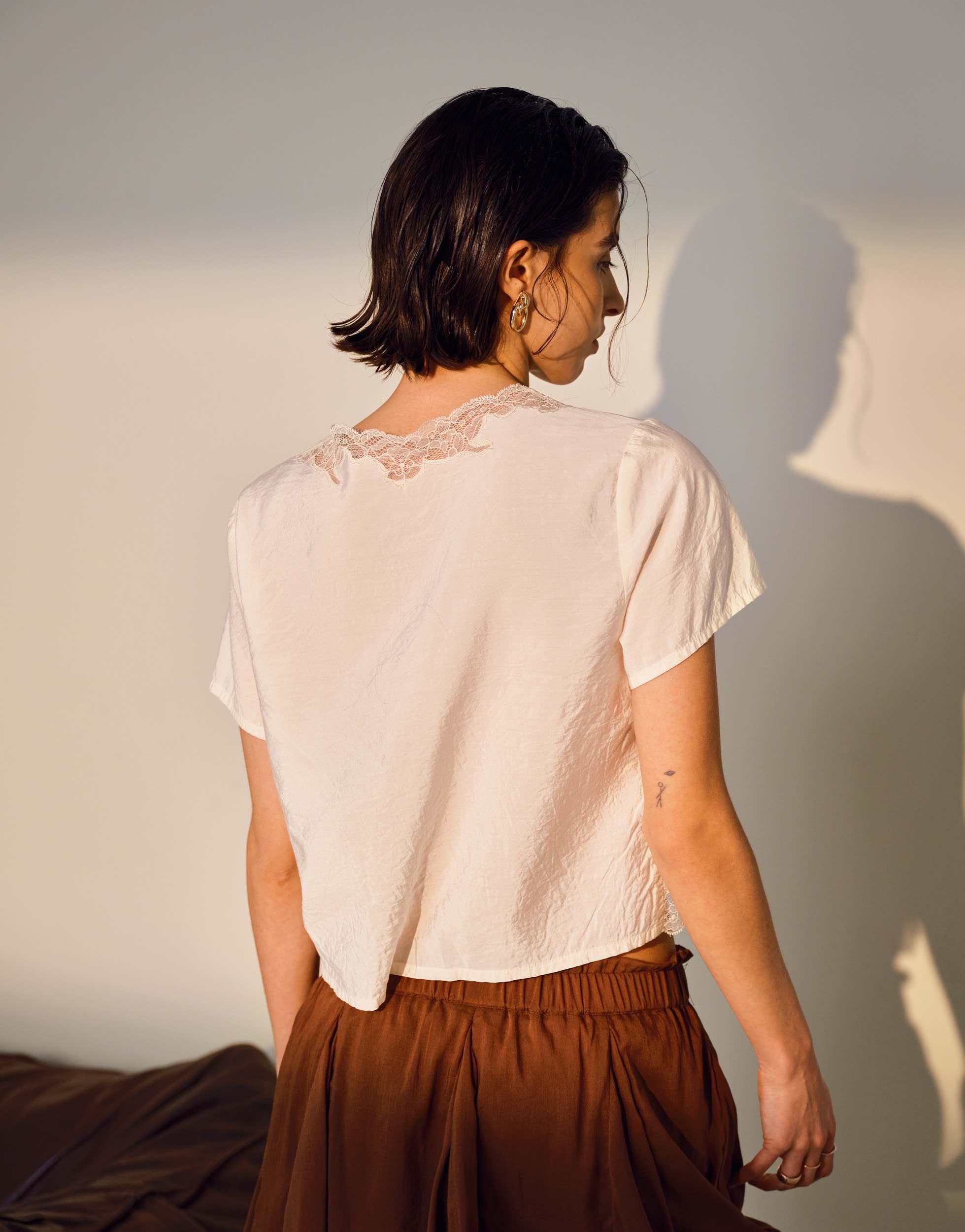ir・Delicate Lace Tie-Front Blouse Tie front lace detail blouse in floral print | Topshop