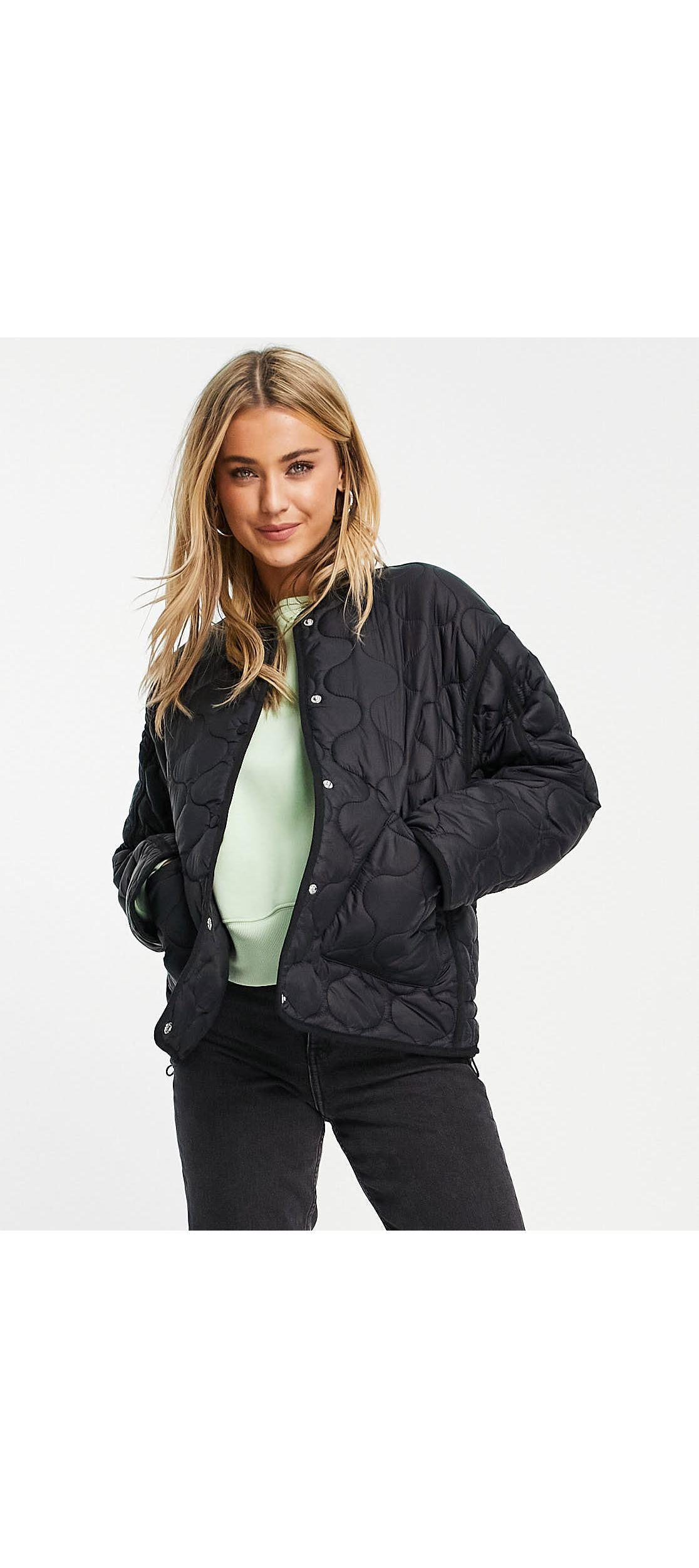 Pull&Bear Quilted Coat With Pockets in Black | Lyst Australia