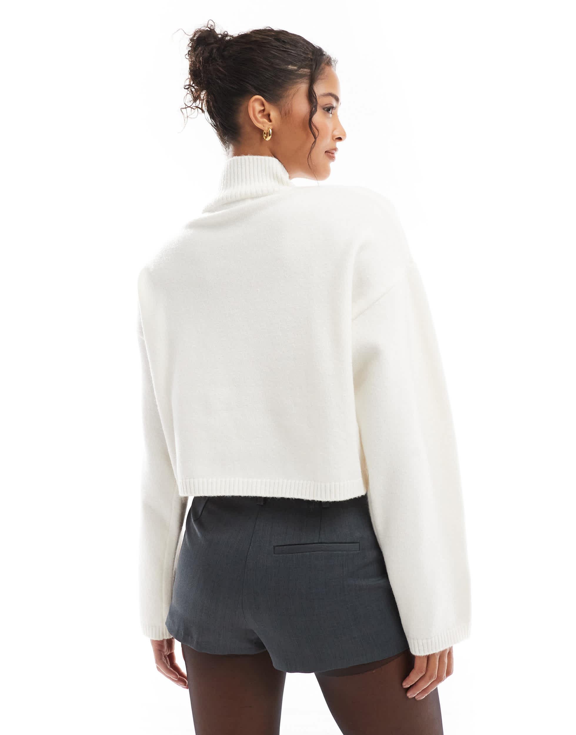 Vest Bershka White Turtleneck Bershka Teddy Bear Jacket Deals