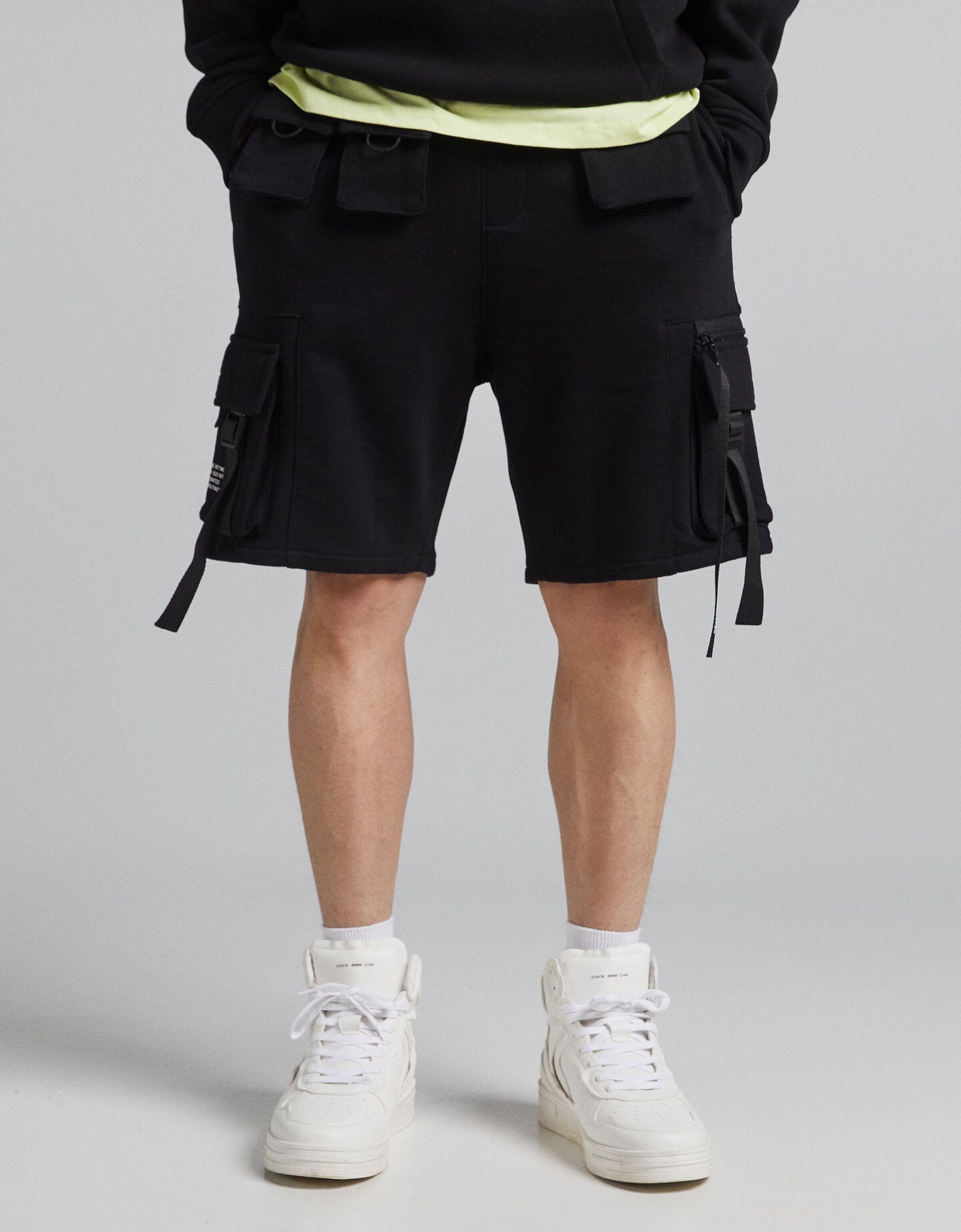 Bershka Multipocket Cargo Shorts in Black for Men Lyst