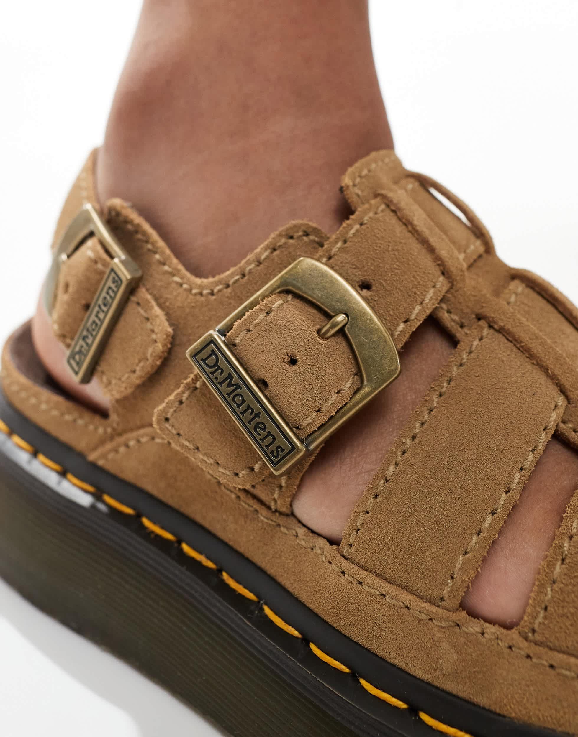 Dr.Martens WRENLIE クワッドケージサンダル Dr Martens Wrenlie quad caged sandals in black | ASOS