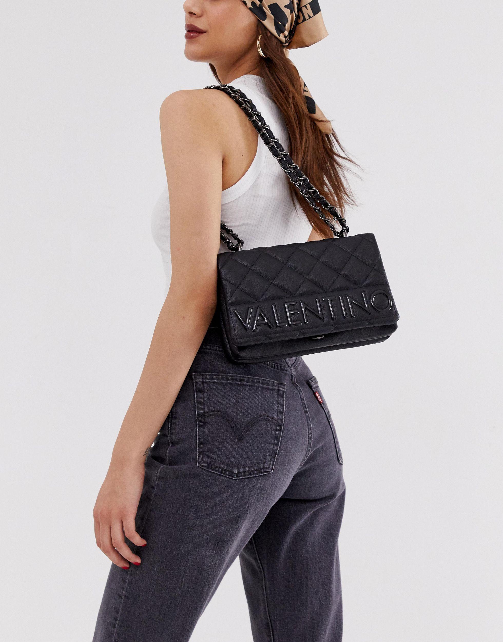 Bolso de hombro negro con diseño guateado y solapa de Valentino By Mario  Valentino de color Negro | Lyst