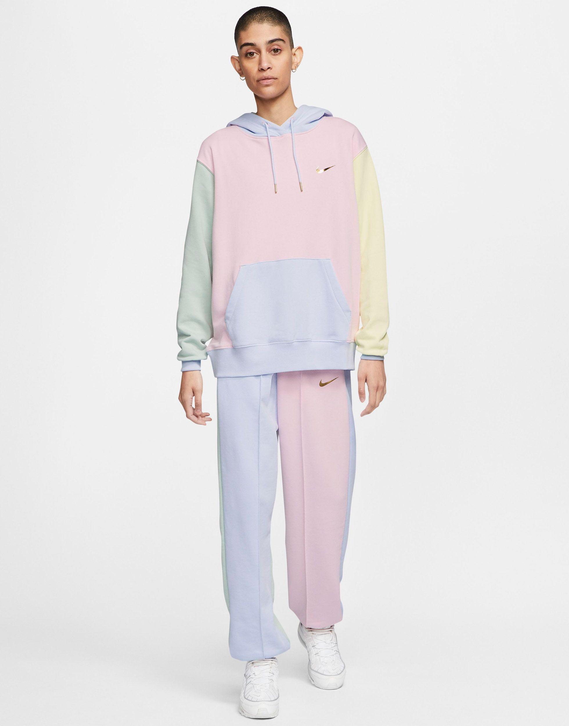 Nike Oversized joggingbroek Met Pastelkleurige Kleurvlakken En Klein Metallic Swoosh teken Lyst NL