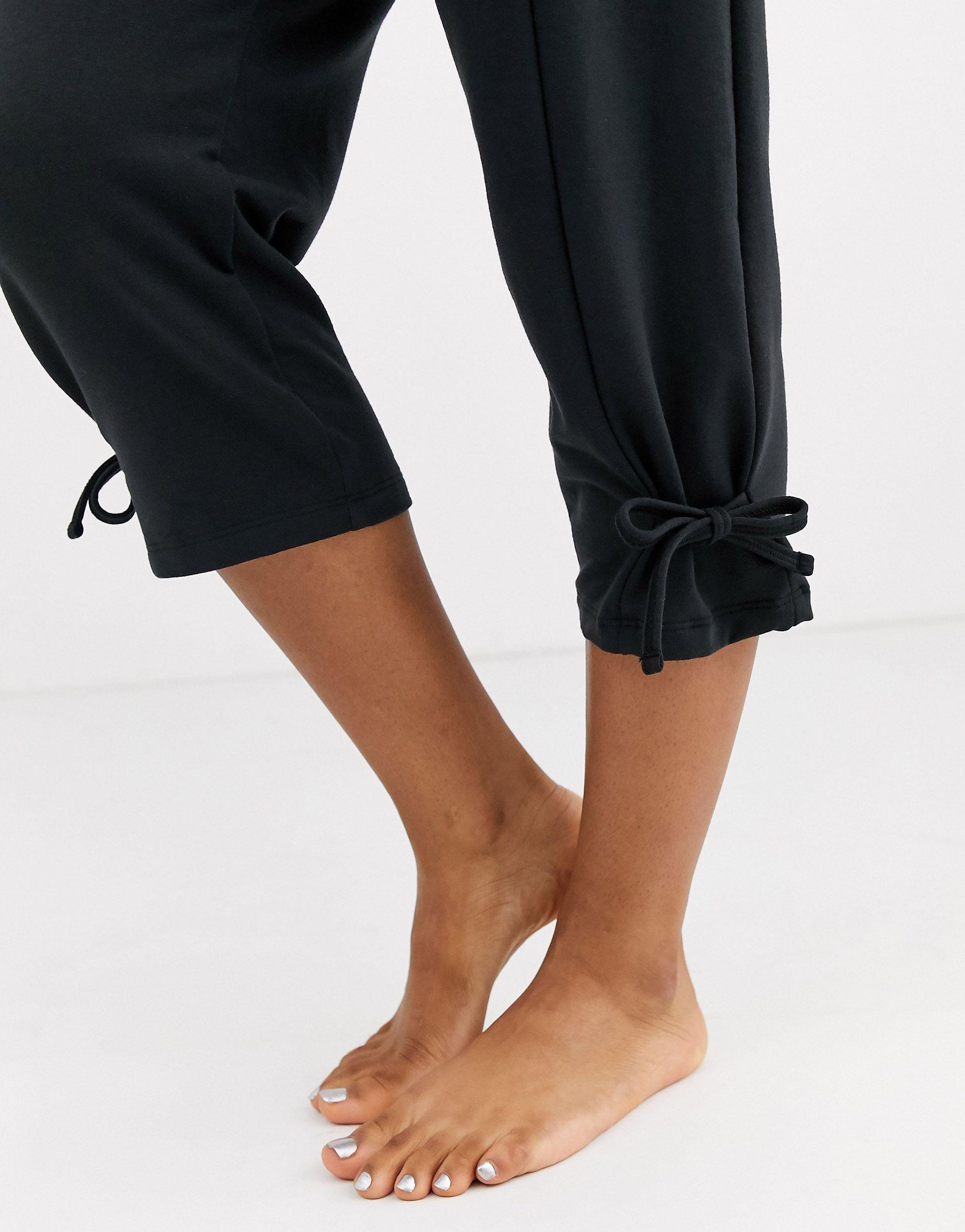 Nike Nike Yoga leggings With Tie Detail in Black