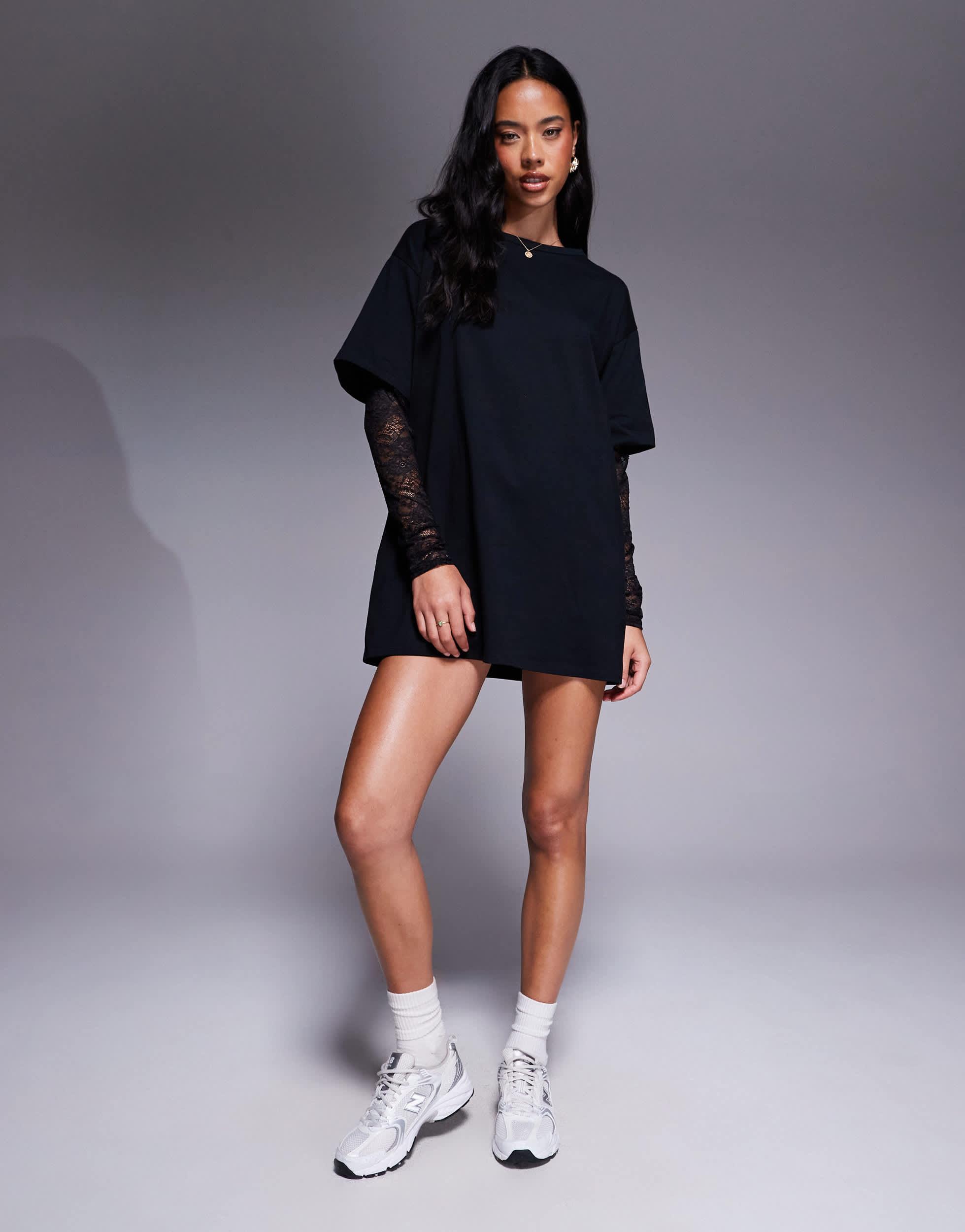 Robe t-shirt courte en coton avec manches en dentelle Fashionkilla