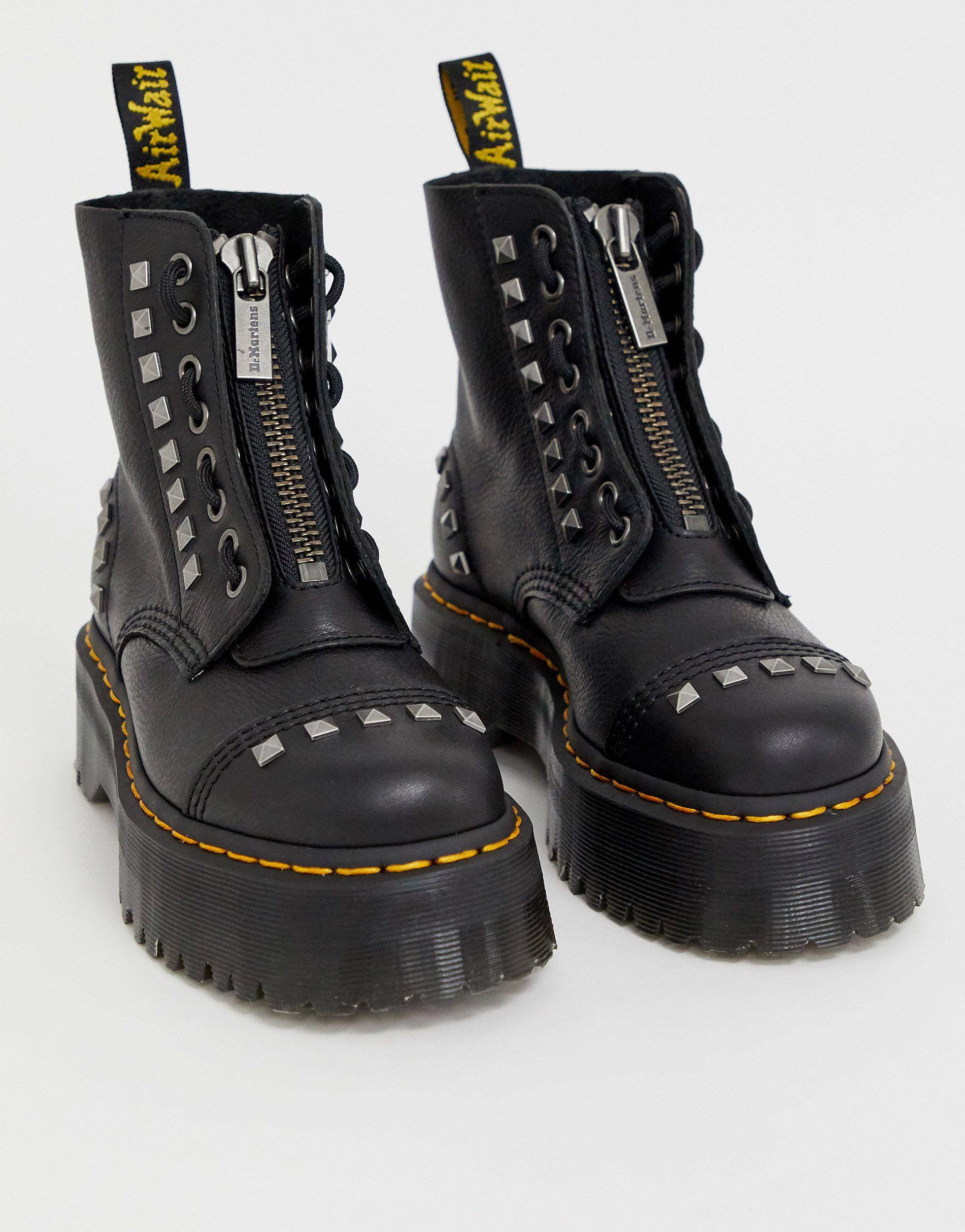 Dr. Martens X Asos - Sinclair - Exclusieve Laarzen Met Dikke Zool En Studs  in het Zwart - Lyst