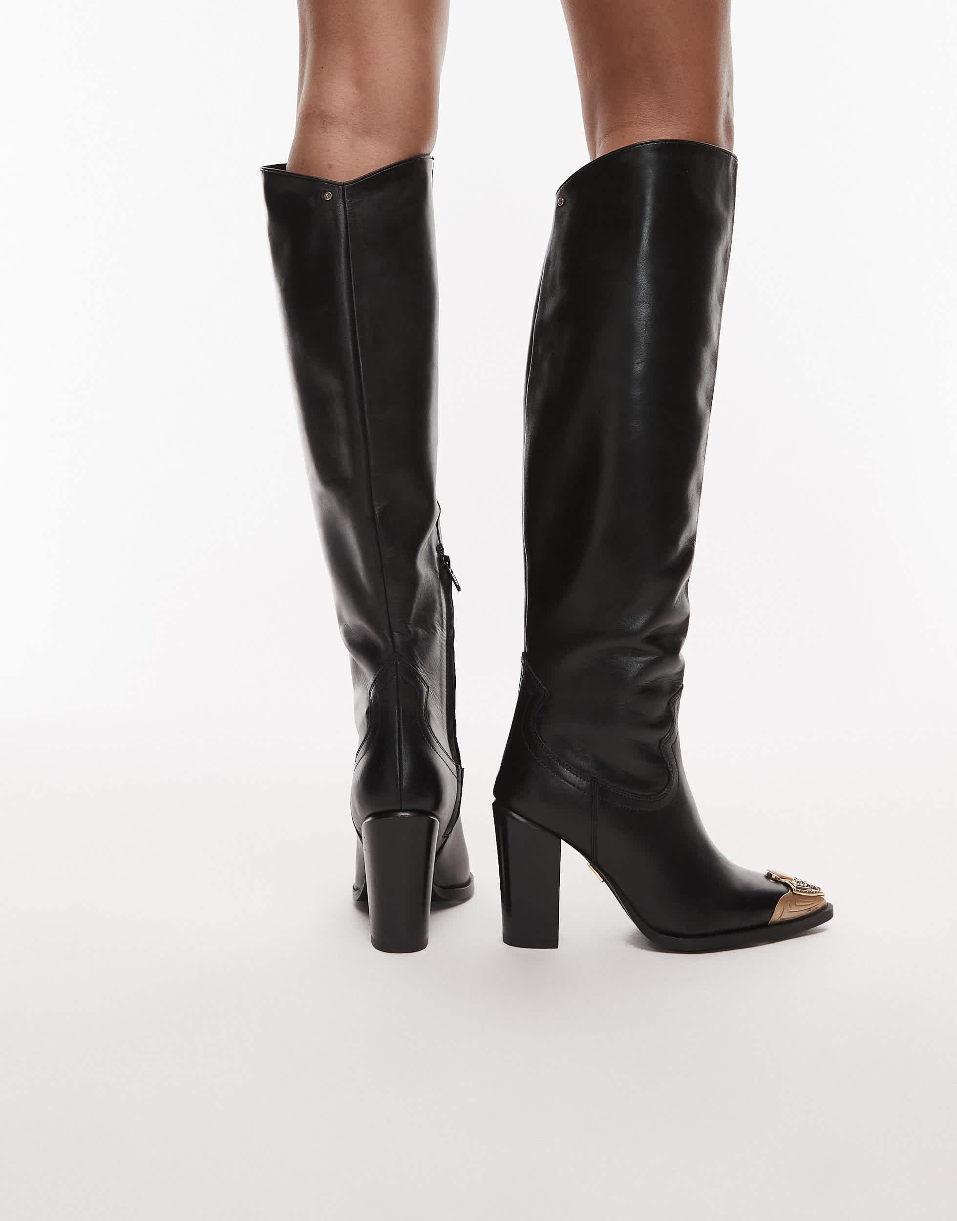 Bottines à bouts carrés et coutures apparentes en cuir noir | DIOUMA