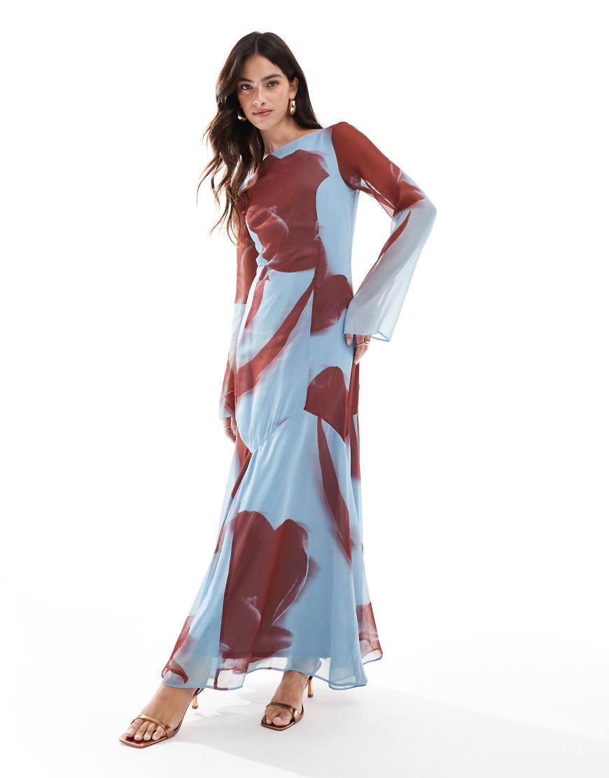 Vestido Largo Azul Con Estampado Floral Y Godets En El Bajo De