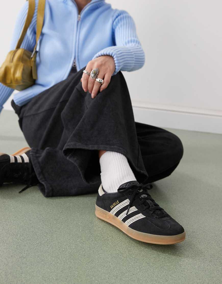 Zapatillas De Deporte Negras Y Color Crema Con Detalles De Croché