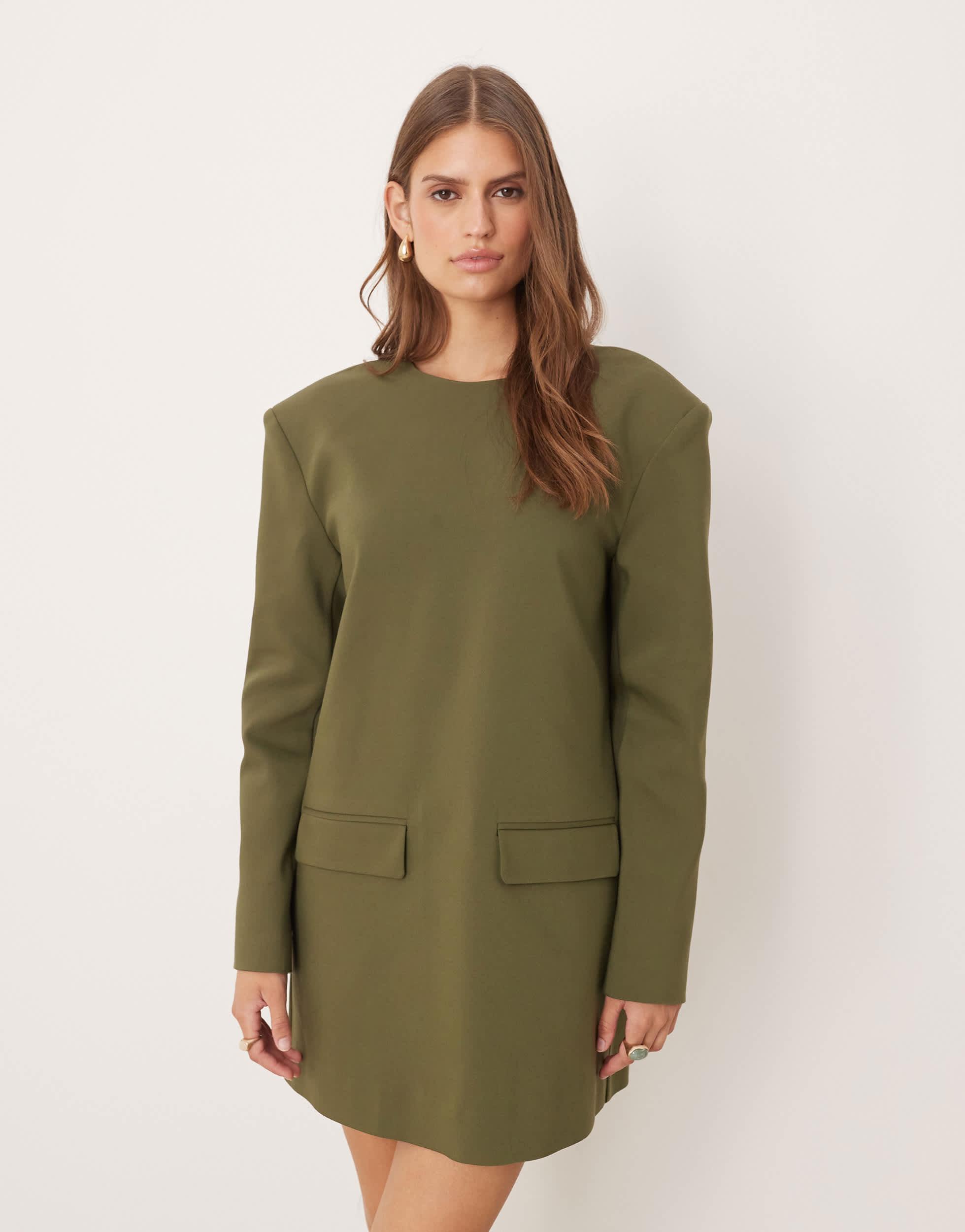 green tailored dress Emerald Green Long Sleeve Prom Dress Square Neck, Sparkly Lace, Corset –  Viniodress