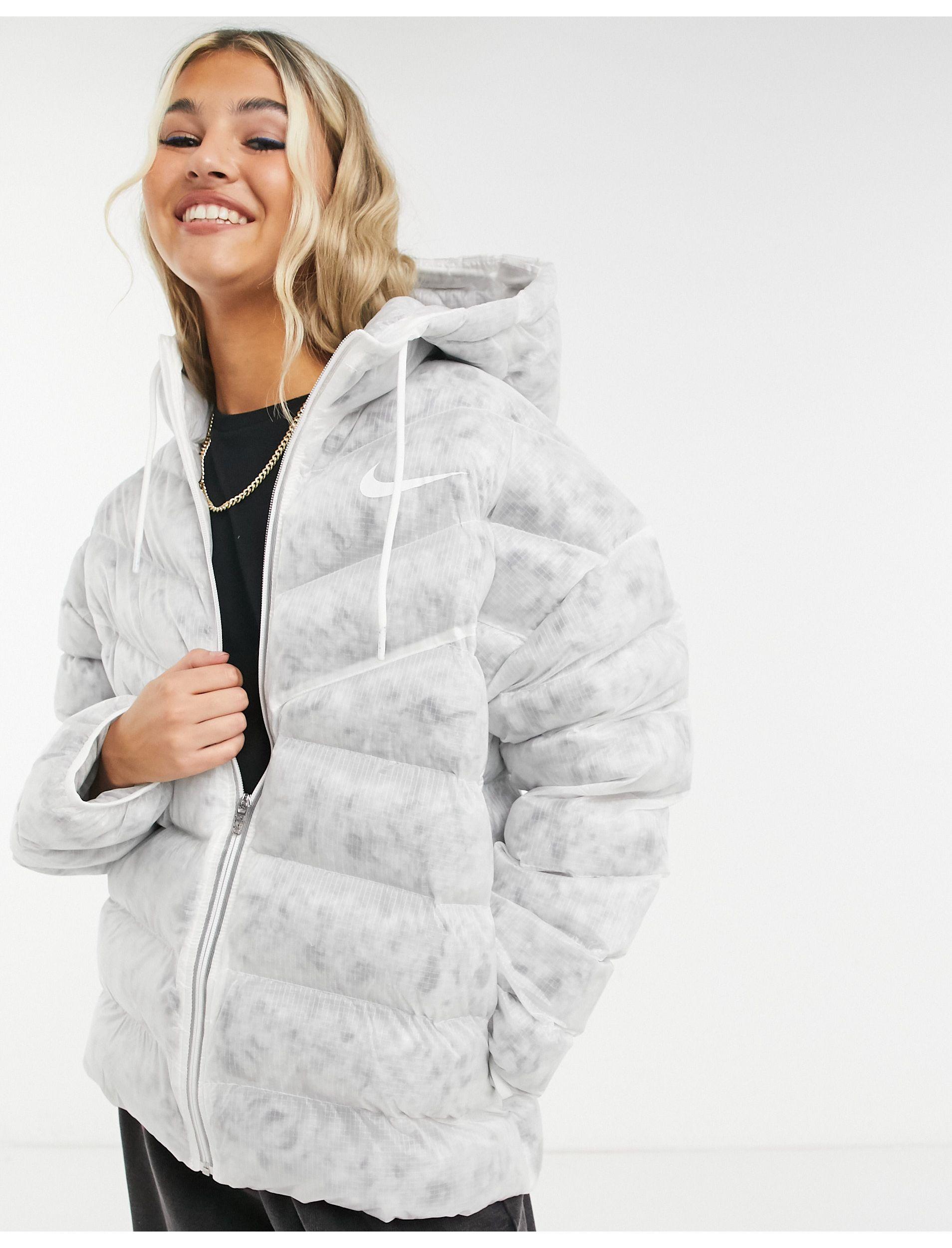 nike white padded jacket