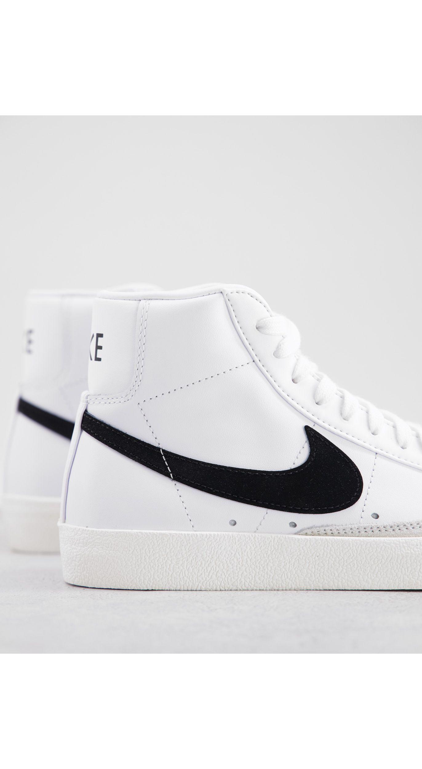 Nike Blazer Mid '77 Trainers in White | Lyst