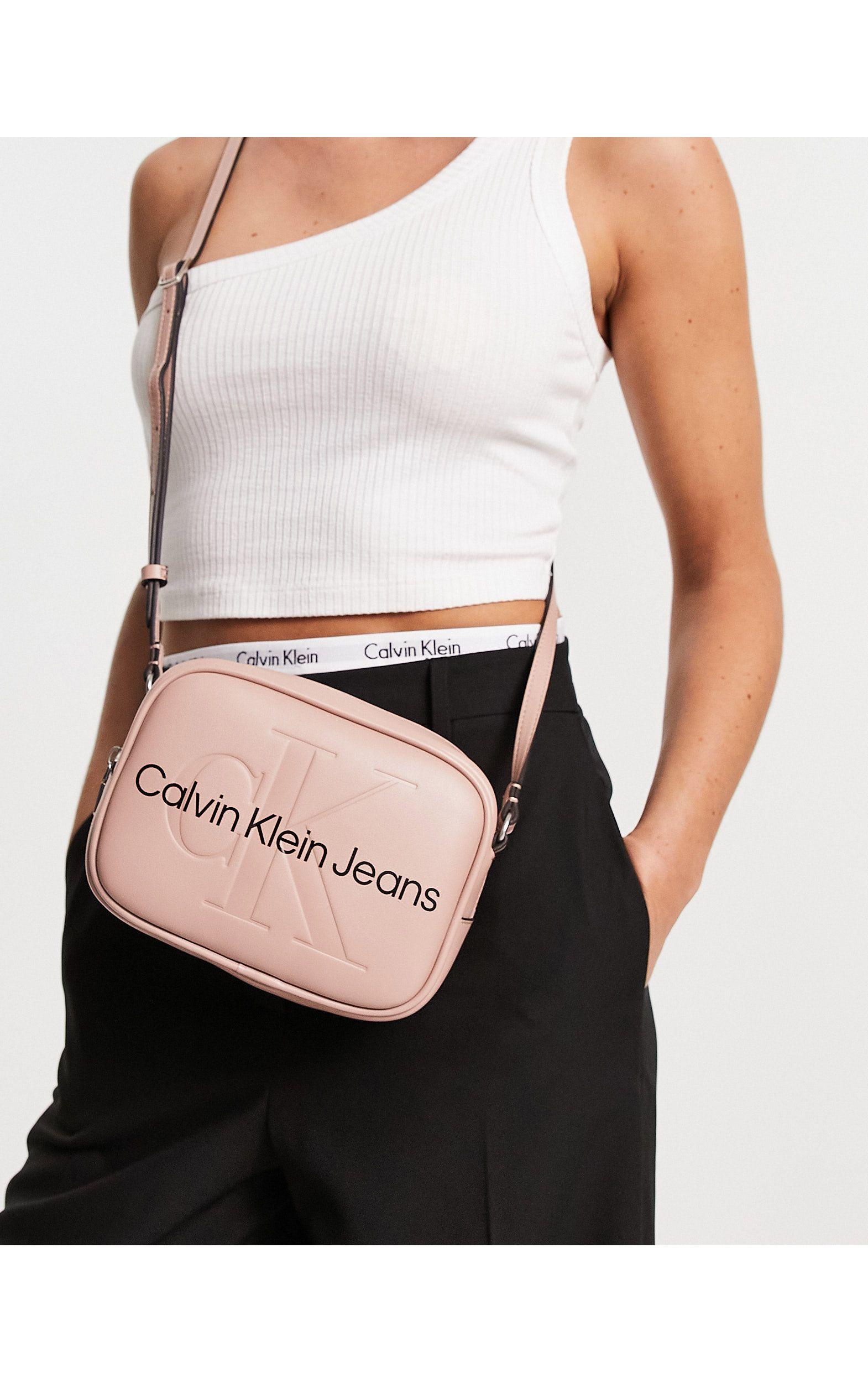 Calvin Klein Logo Sculpted Cross Body Camera Bag in Black | Lyst