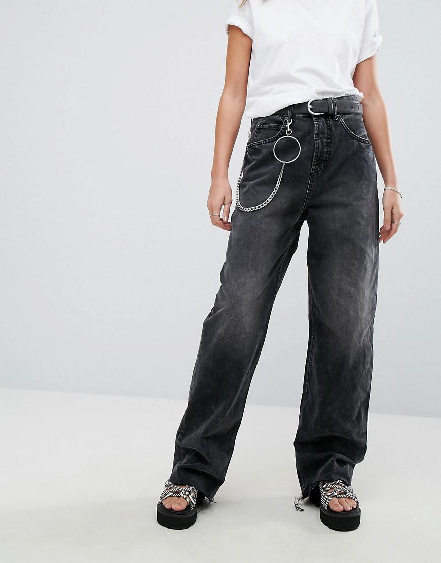 black jean chain