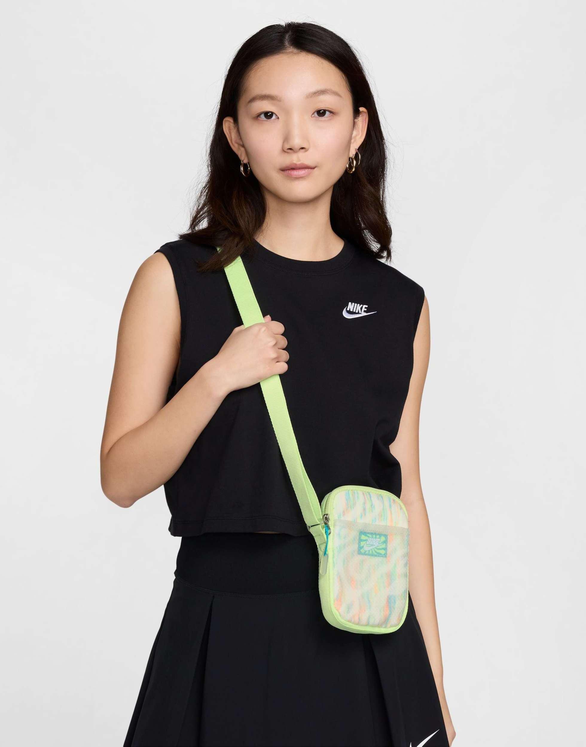 Nike Futura Luxe Sacoche Nike Femme Prix Nike Club Phone Crossbody