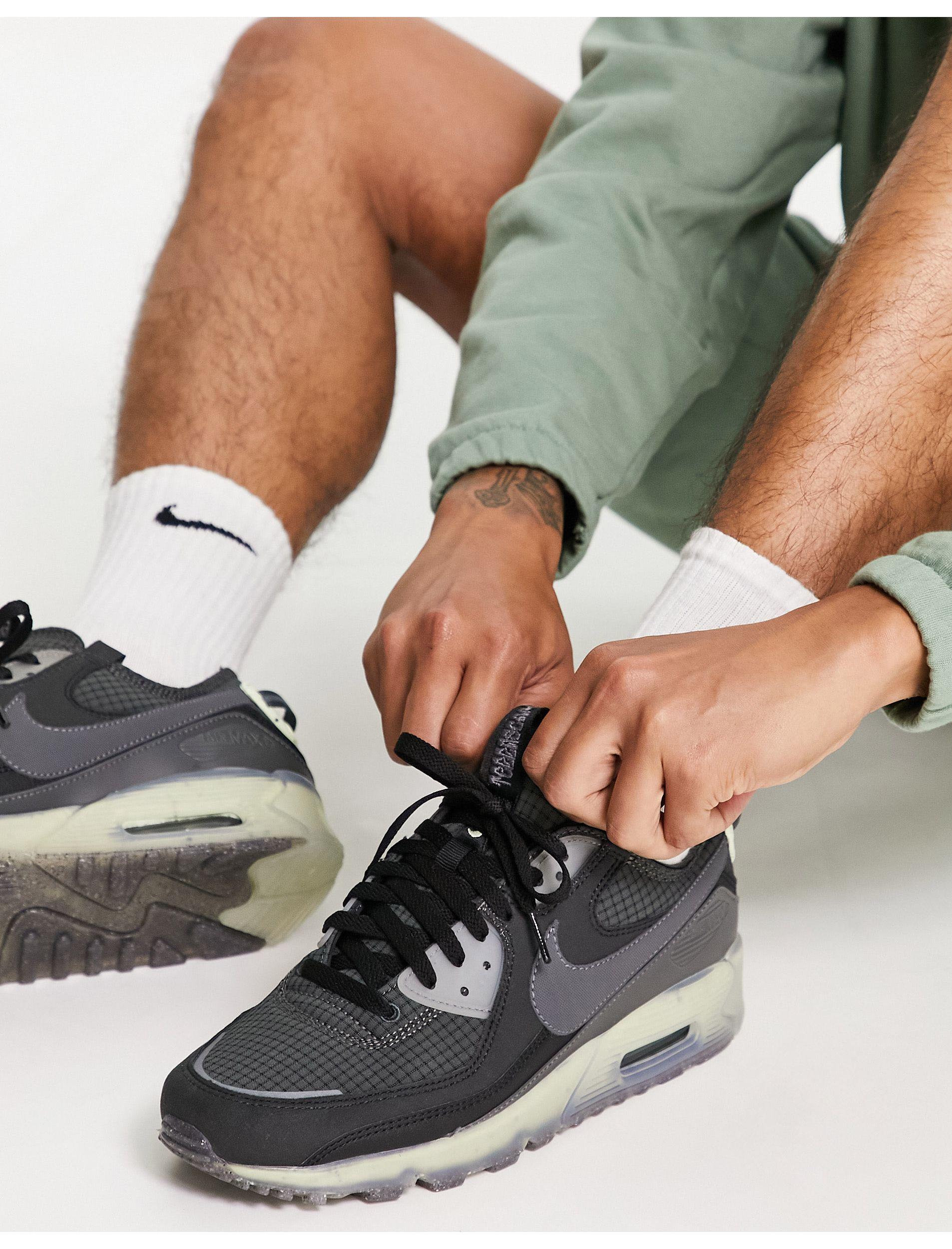 Nike Air Max 90 Terrascape Trainers in Black for Men | Lyst