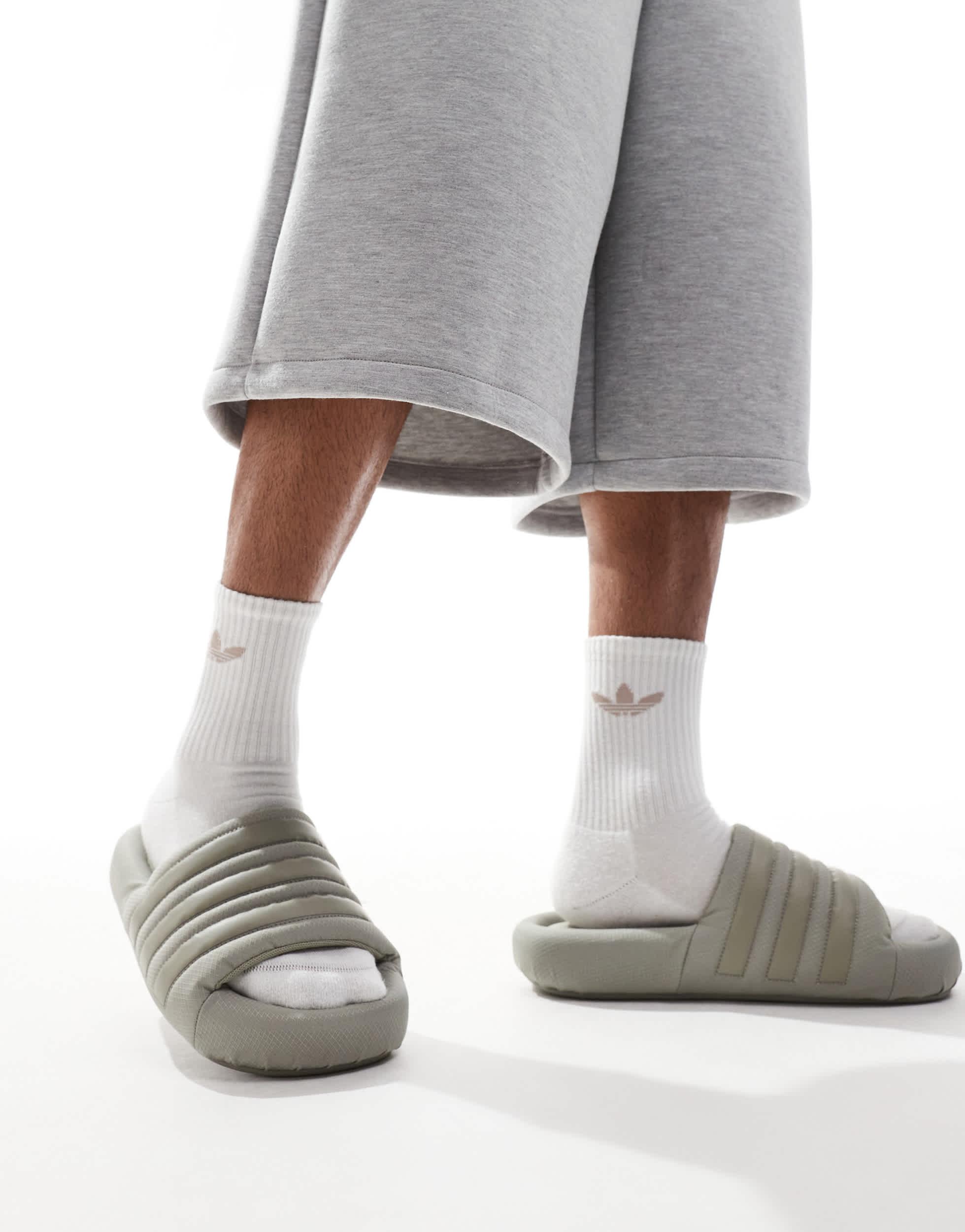 adidas Originals Adilette 24 Sliders in Grey for Men | Lyst Australia