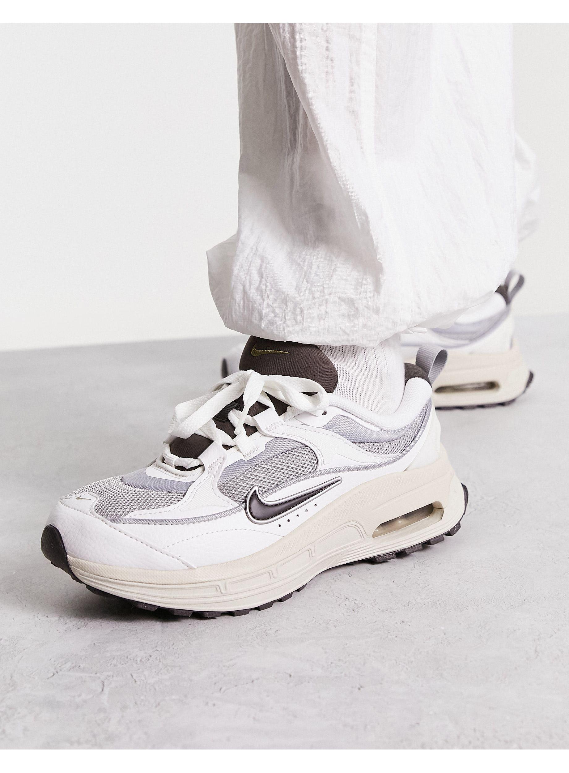 Nike Air Max Bliss Sneakers in White | Lyst