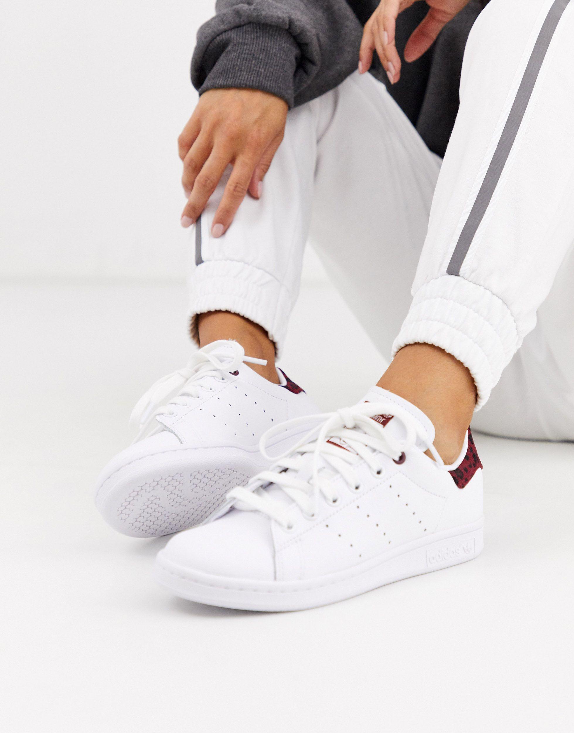 Stan smith femme best sale leopard blanche