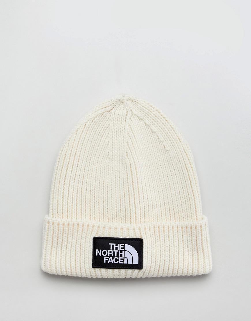 The North Face Synthetic Logo Patch Knitted Beanie in White - Lyst