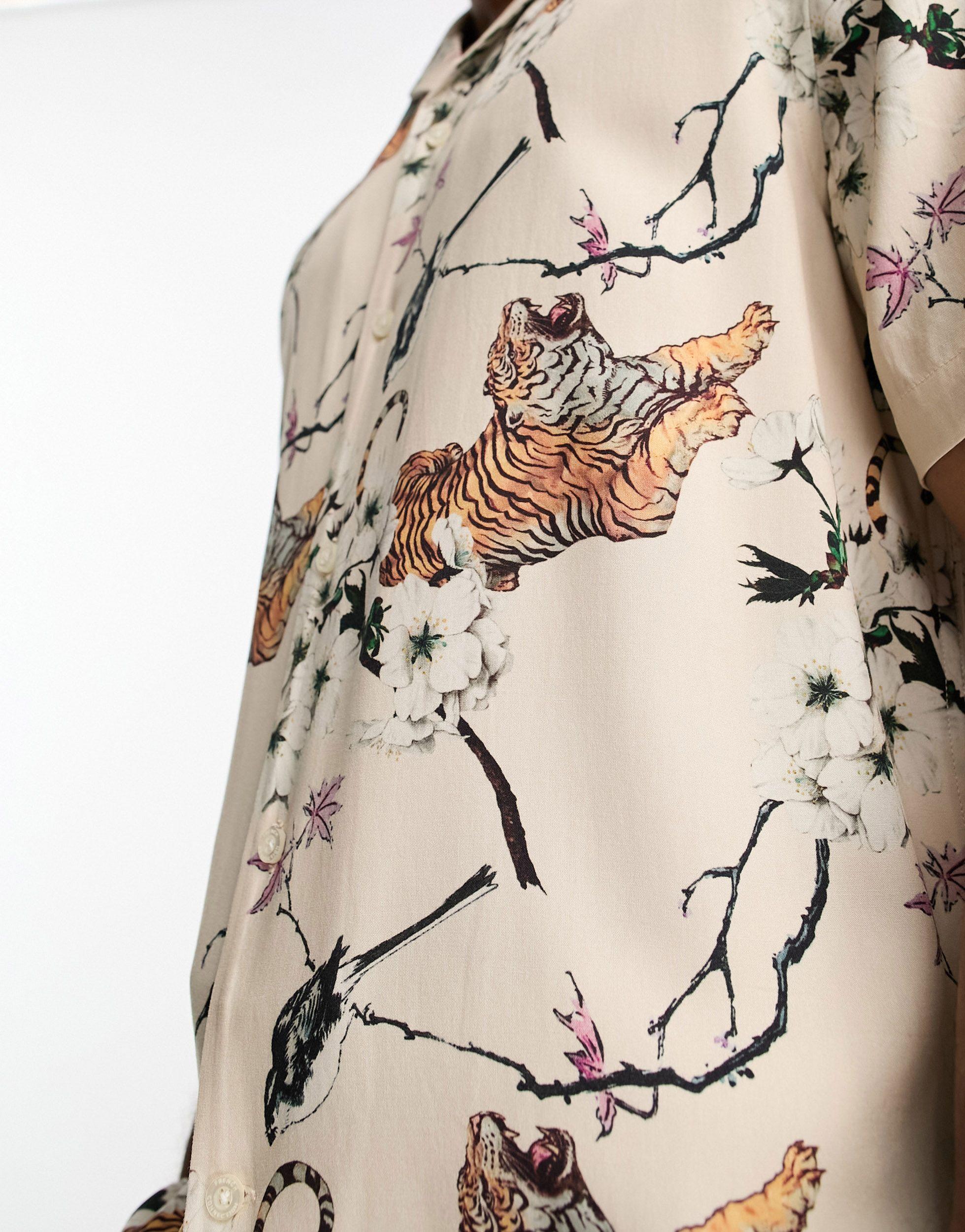 Camicia a maniche corte color pietra con stampa di tigre sul retro da Uomo  di French Connection in Nero | Lyst