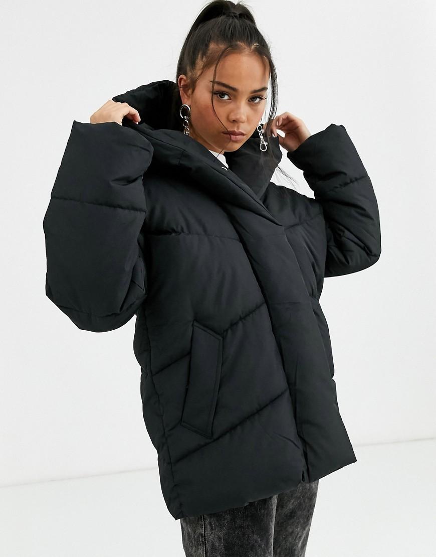 Bershka Synthetic Longline Puffer Coat With Hood in Black - Lyst