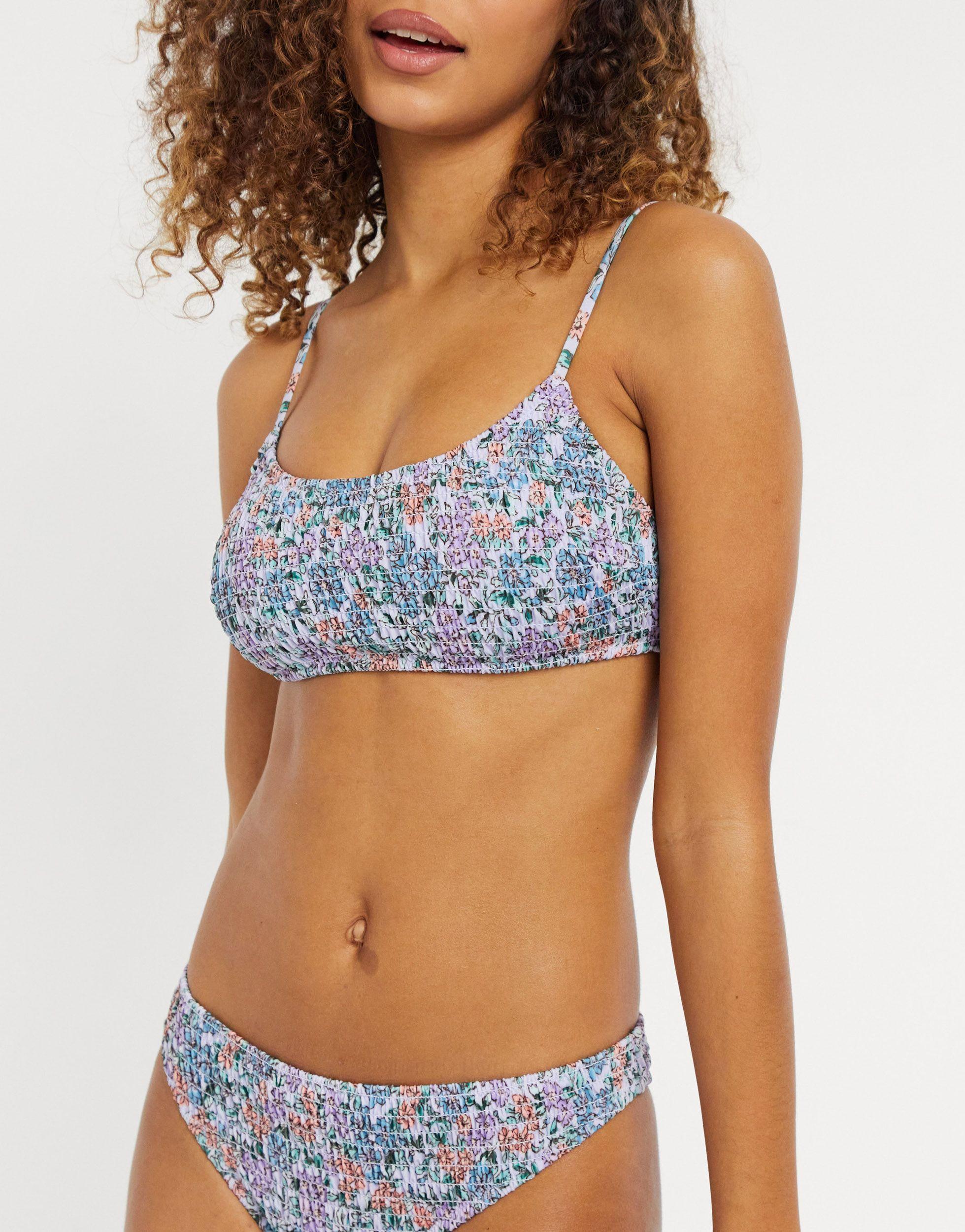 Top de bikini lavanda fruncido con estampado floral de Pimkie de color  Morado | Lyst