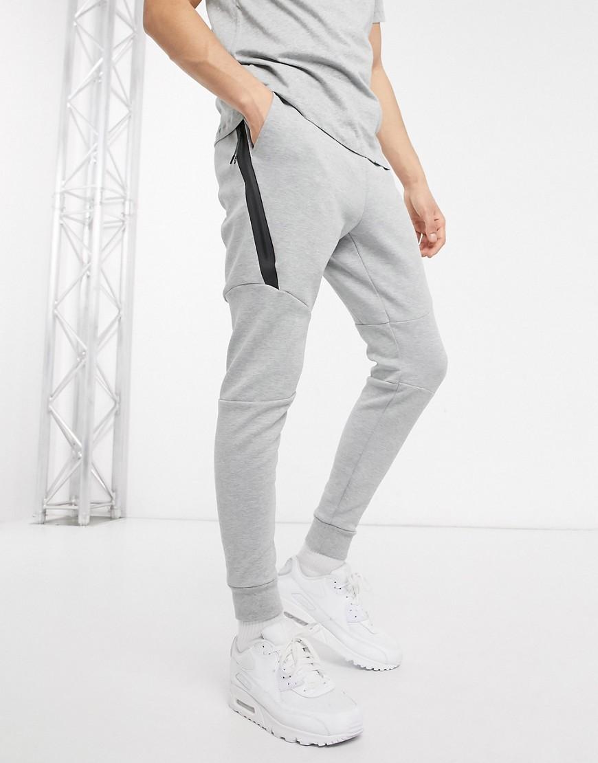 nike tech fleece jogger in grey