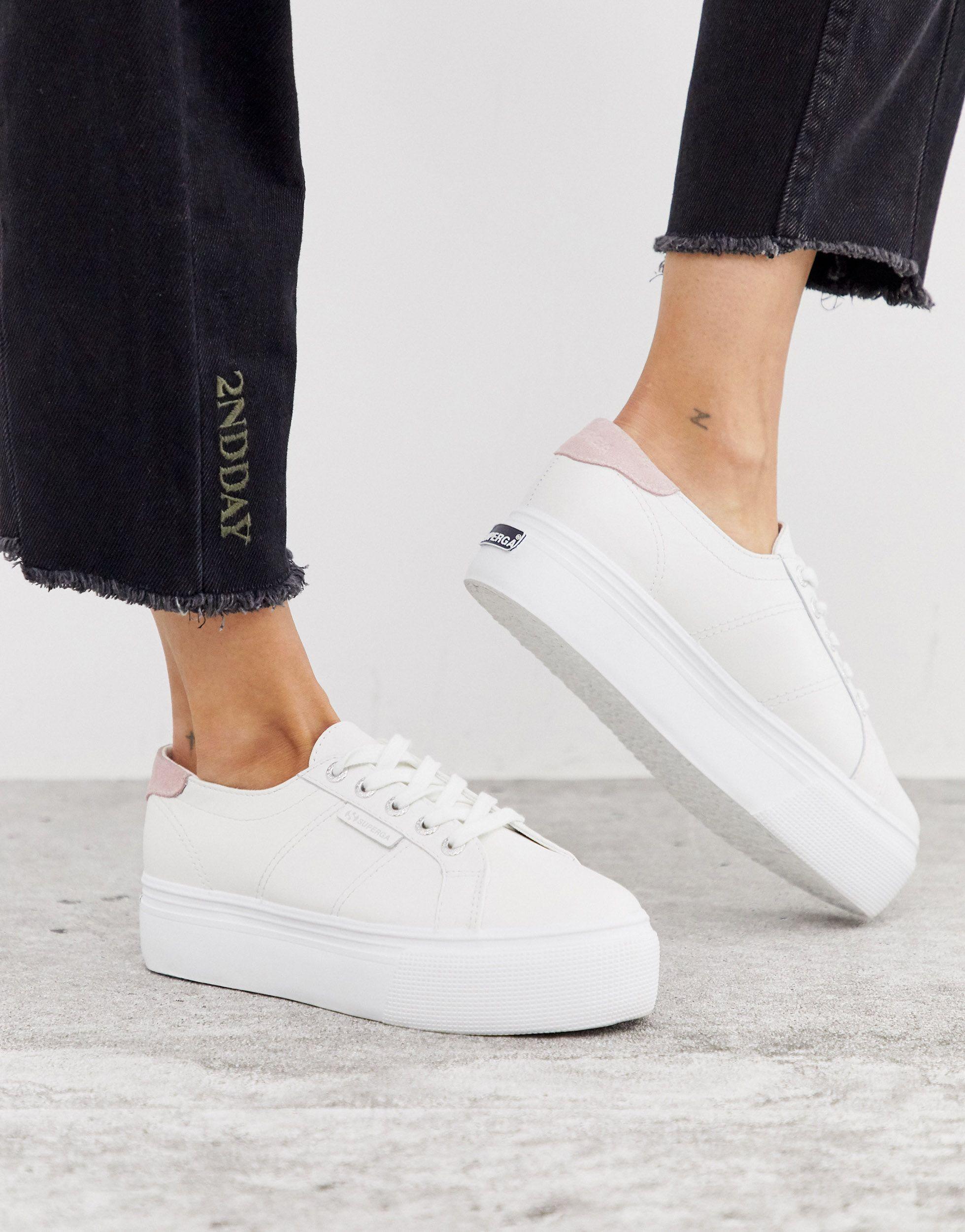 Superga – 2790 – e Ledersneaker mit 4 cm hoher Sohle und Zuglasche hinten  in Weiß | Lyst DE