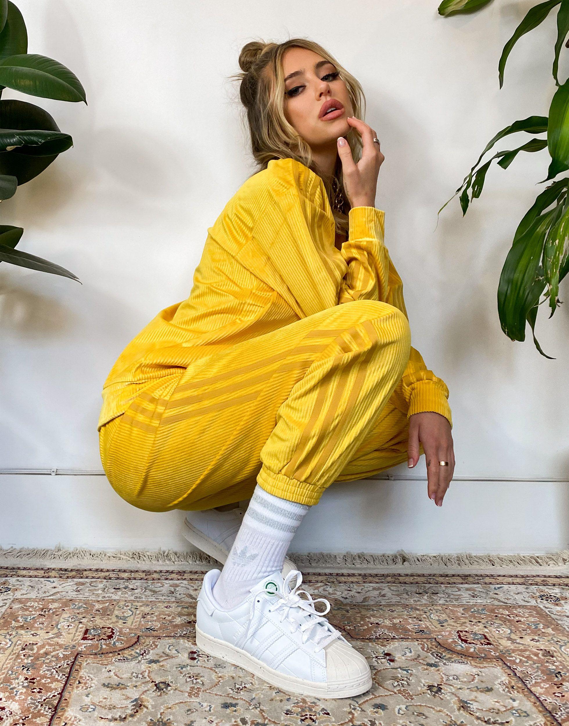 Comfy cords - jogger resserré aux chevilles en velours côtelé - moutarde  adidas Originals en coloris Jaune | Lyst
