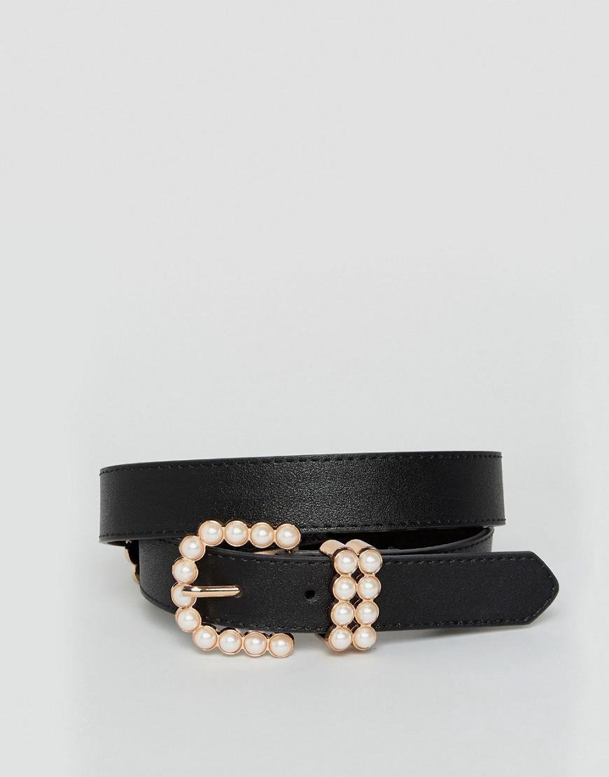 pearl buckle