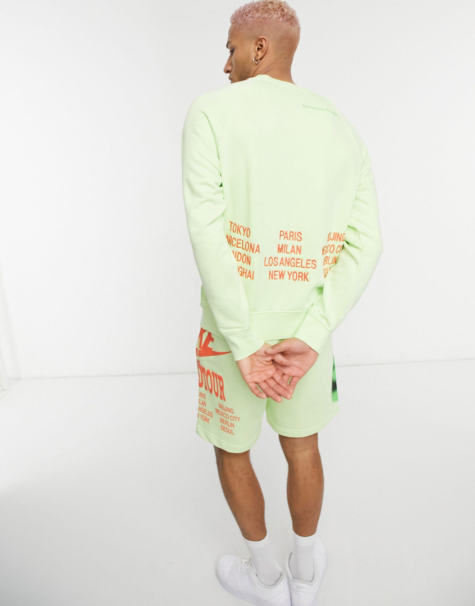 Nike World Tour Pack Graphic Crew Neck Sweat in Green for Men | Lyst UK