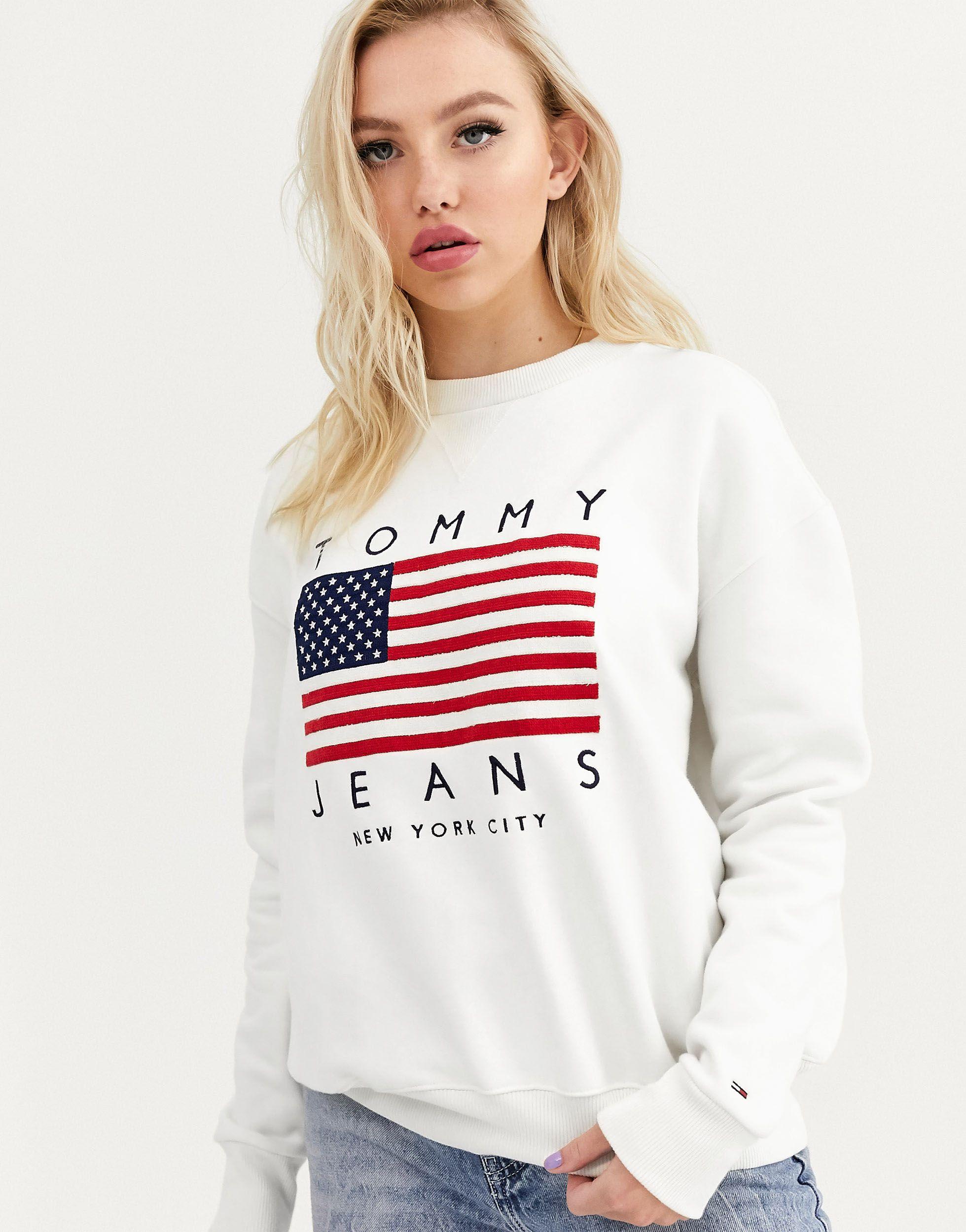 Tommy Hilfiger Us Flag Logo Sweatshirt in White | Lyst