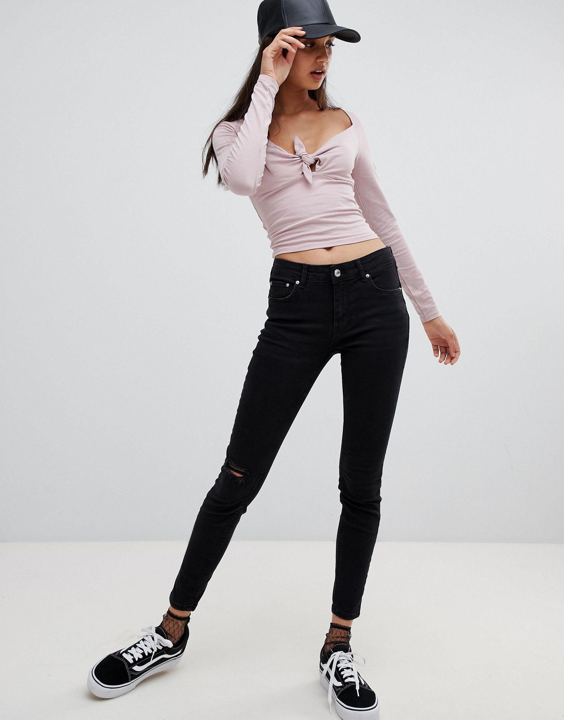 Bershka Denim – Enge Push-Up-Jeans mit Rissen in Schwarz | Lyst AT