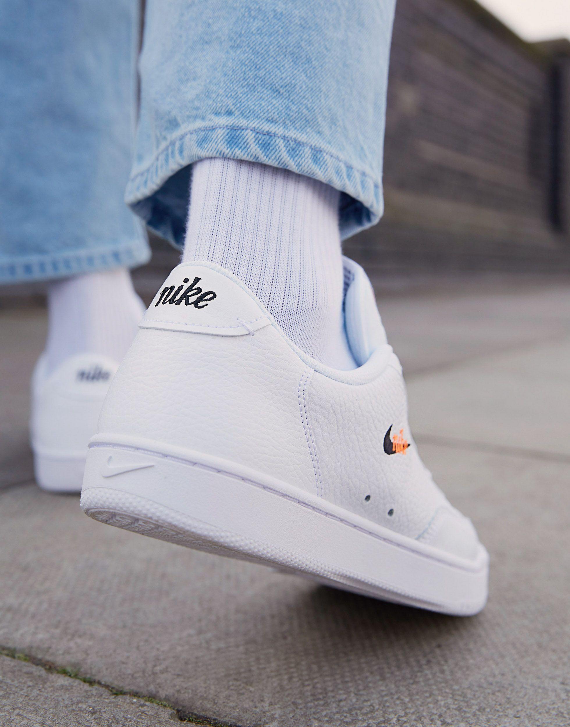 nike vintage court